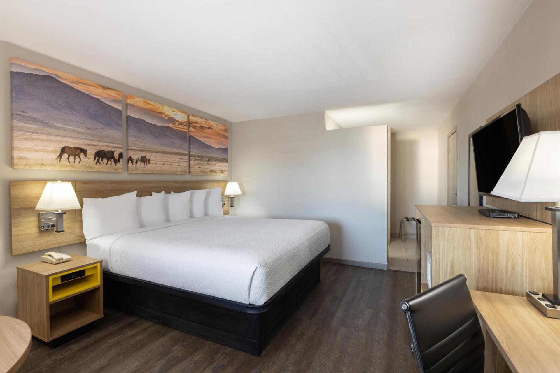 Days Inn by Wyndham Roswell photo 29