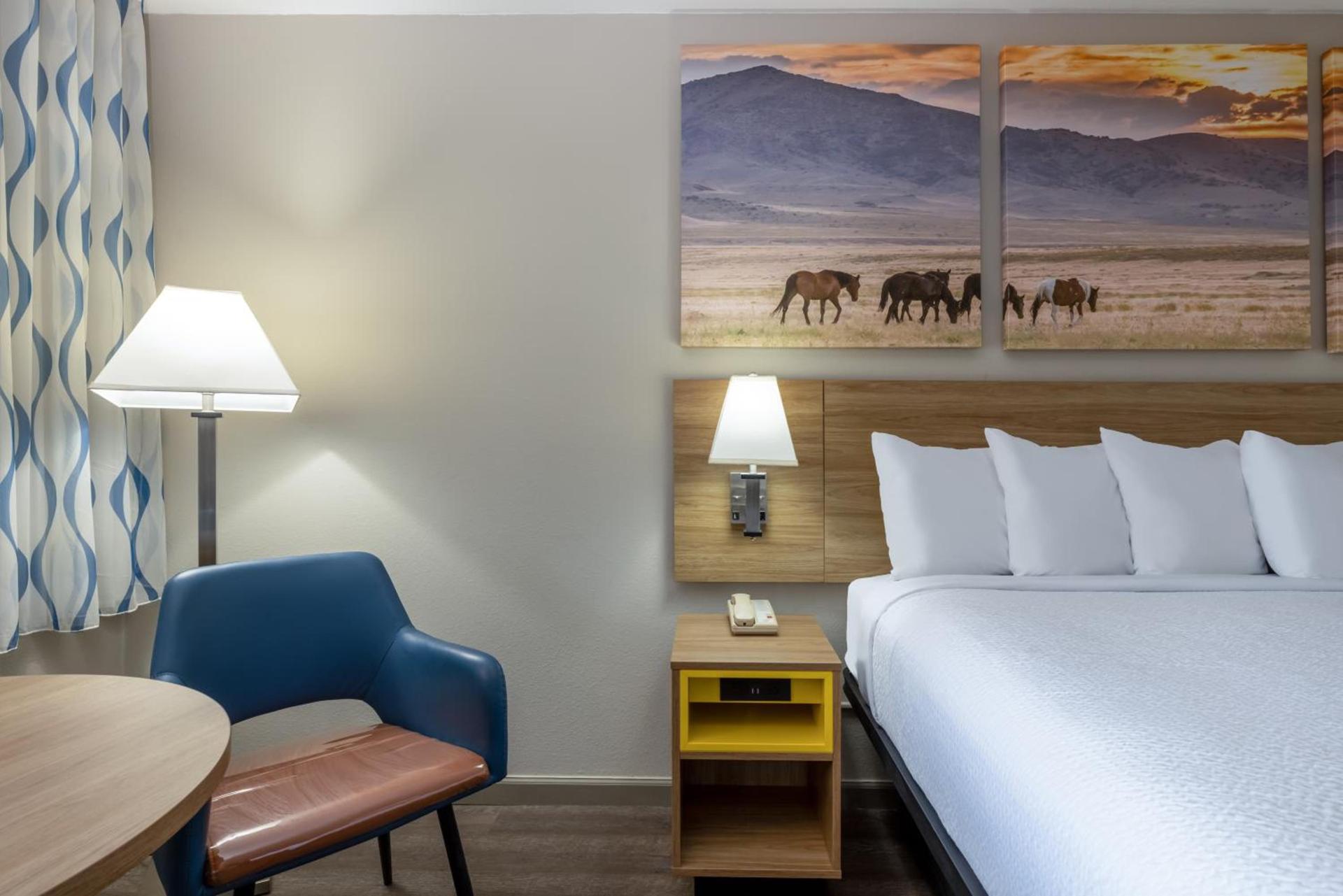 Days Inn by Wyndham Roswell photo 28