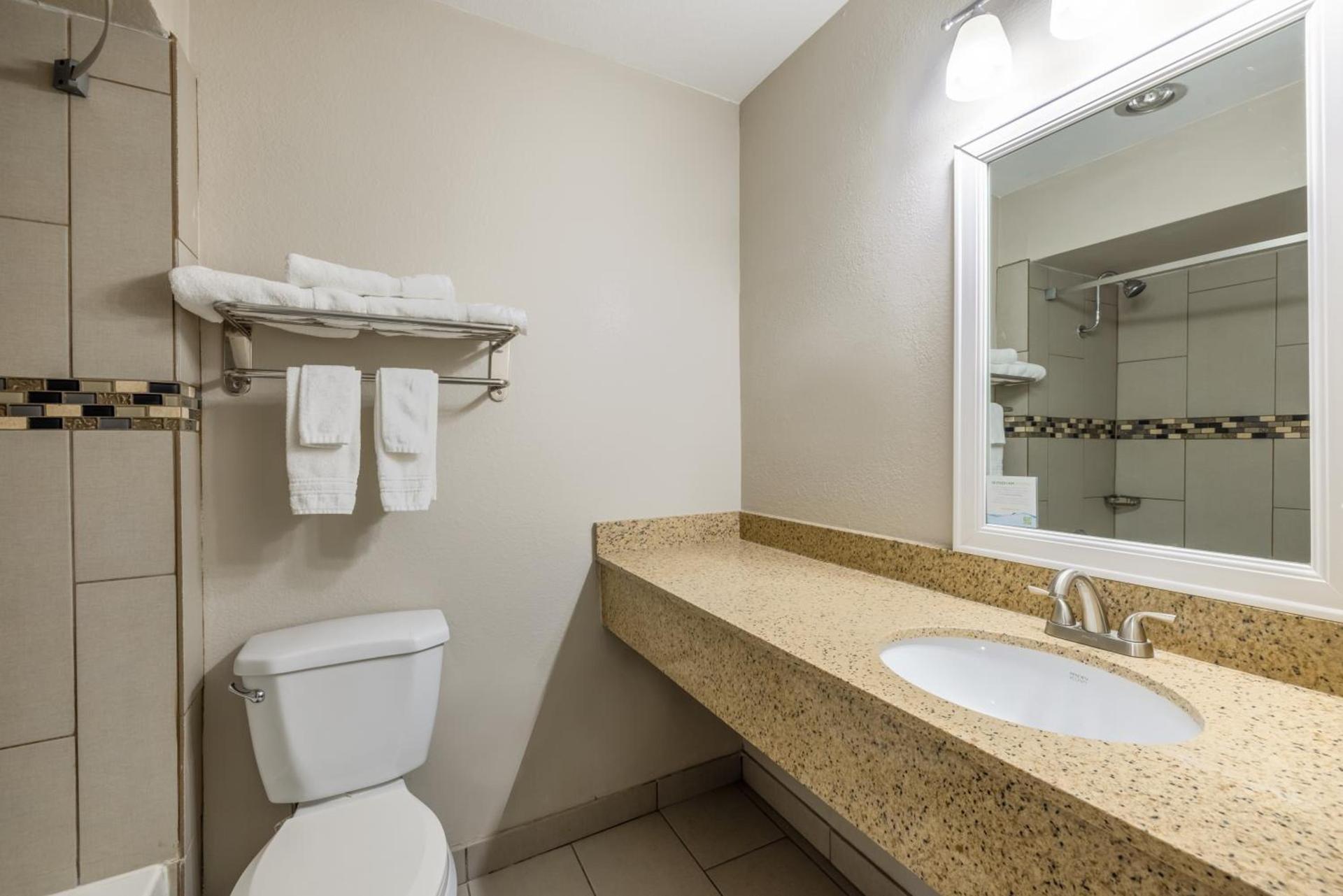 Days Inn by Wyndham Roswell photo 42