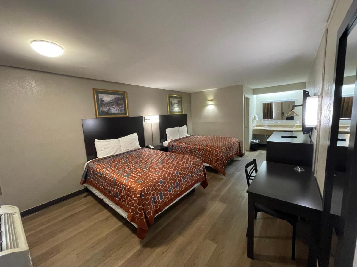 Royal Inn Motel photo 18