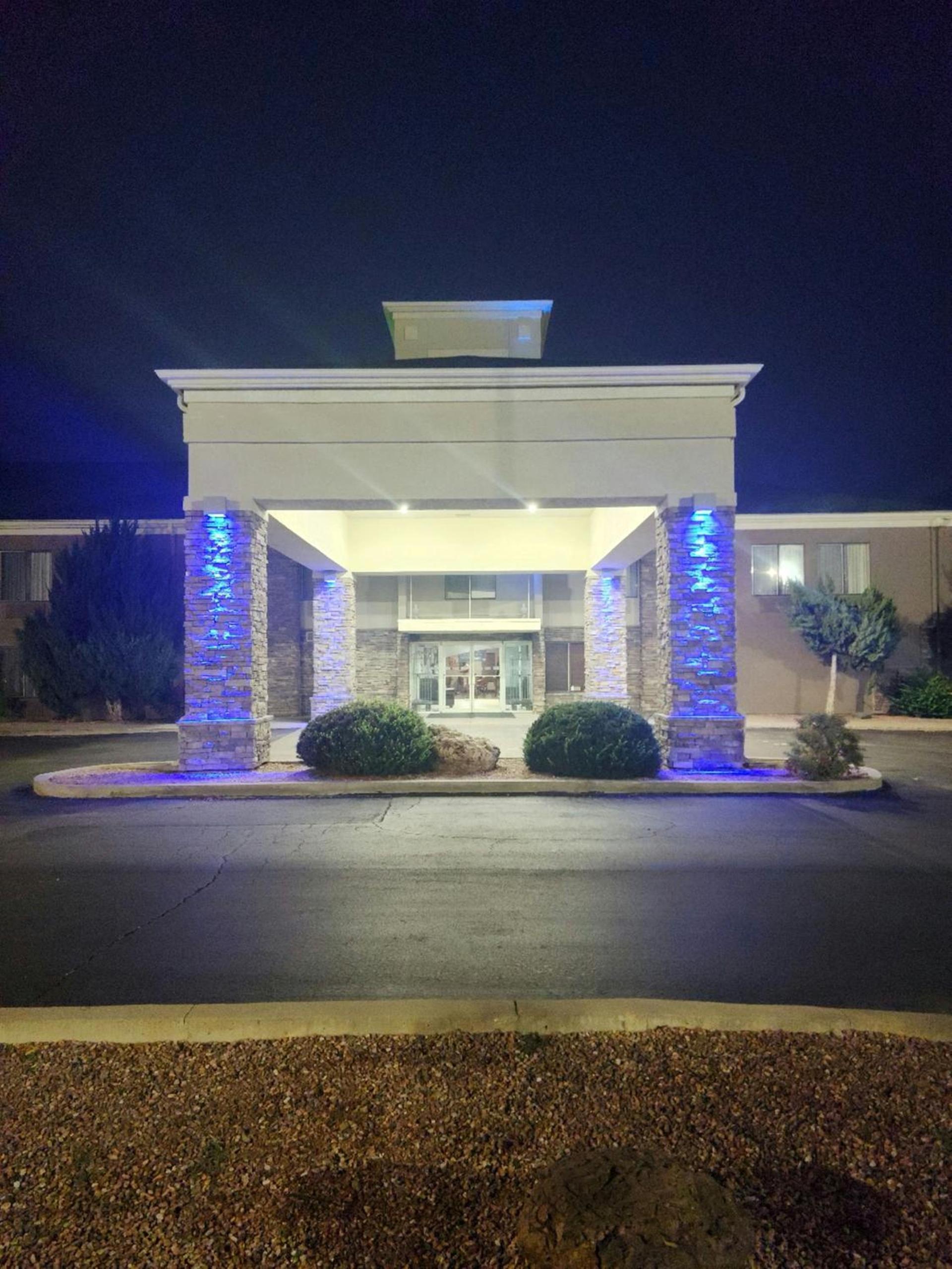 Holiday Inn Express La Junta by IHG photo 4
