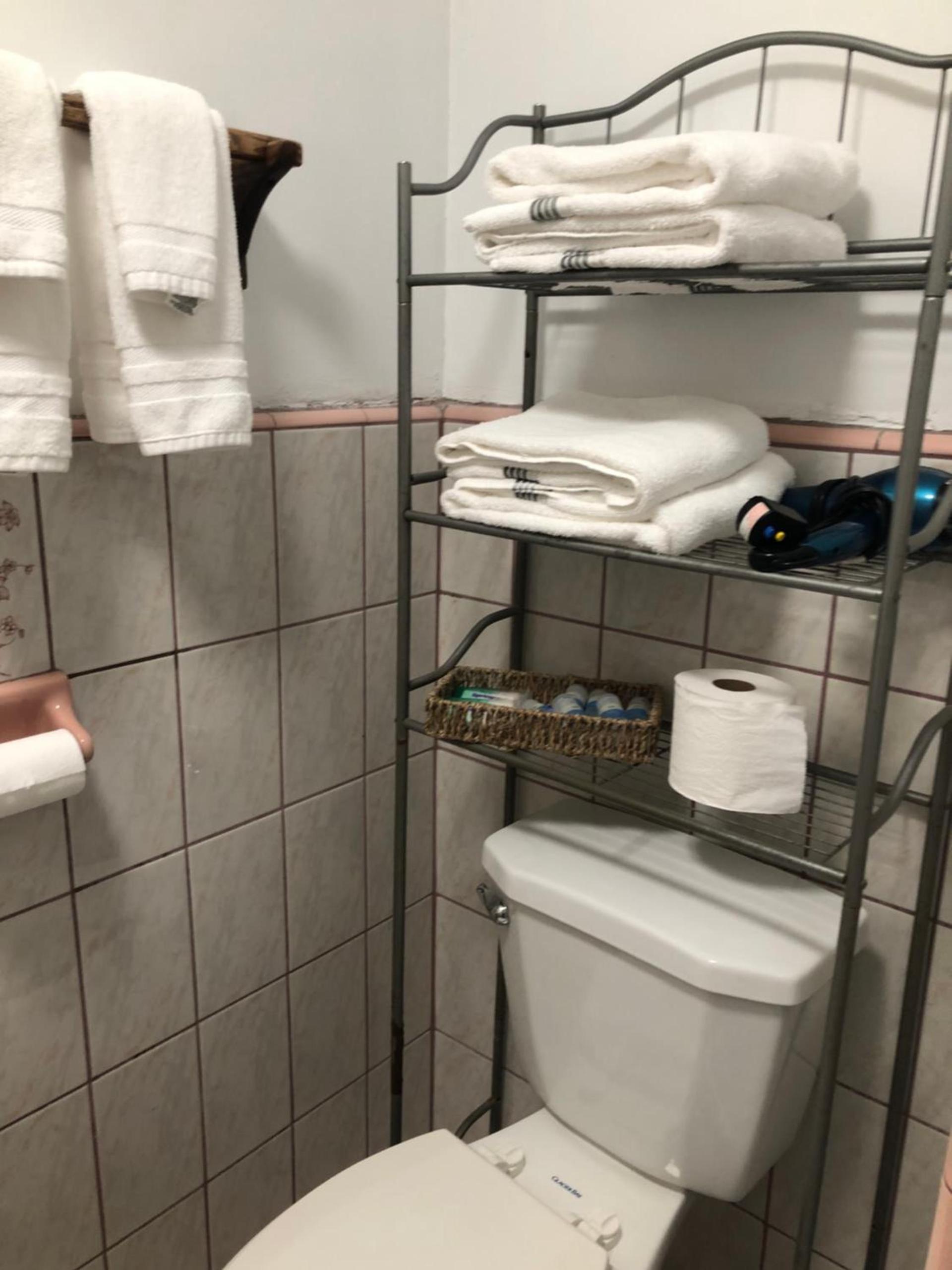 Rest Haven Motel photo 41