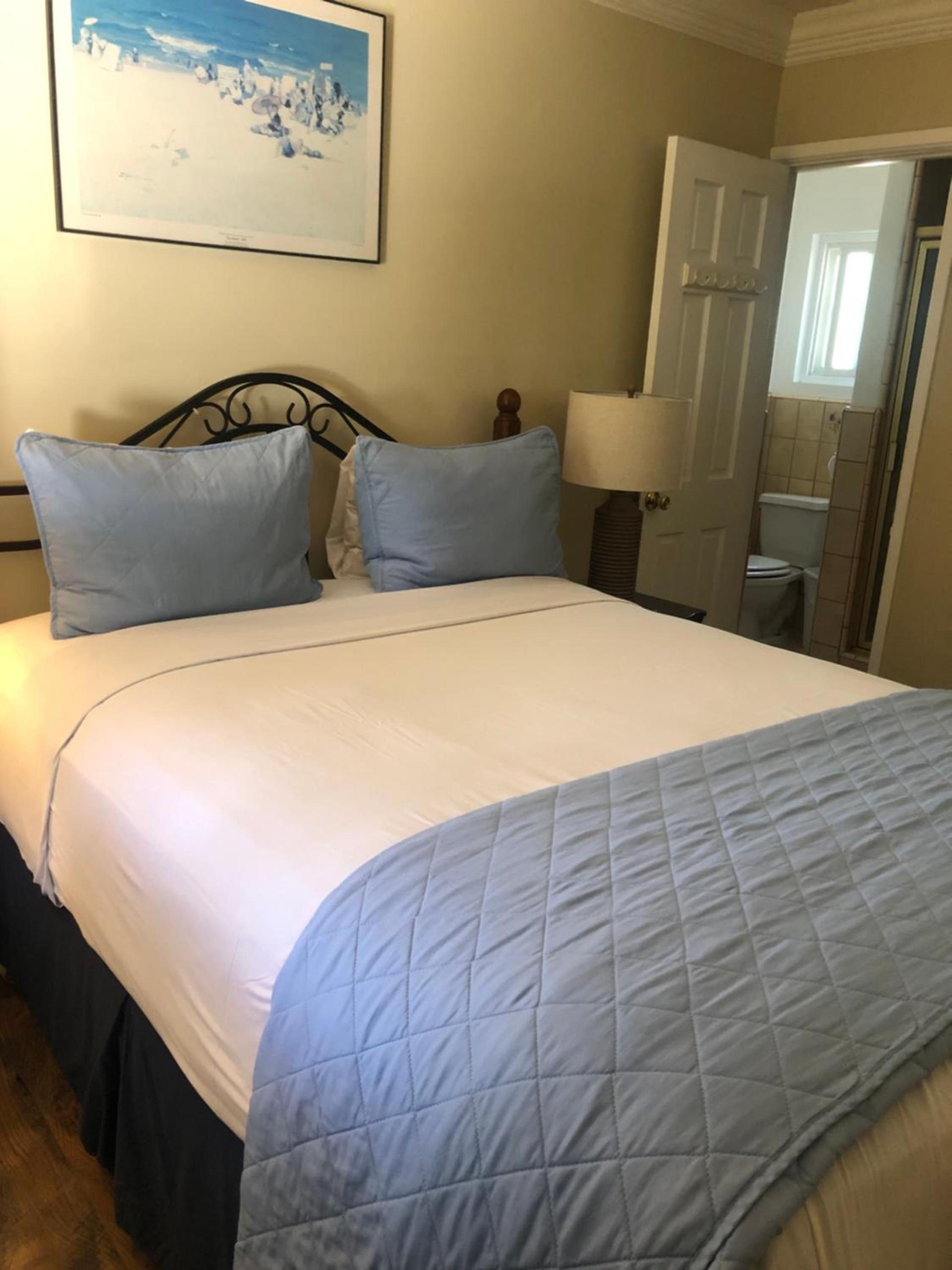 Rest Haven Motel photo 44