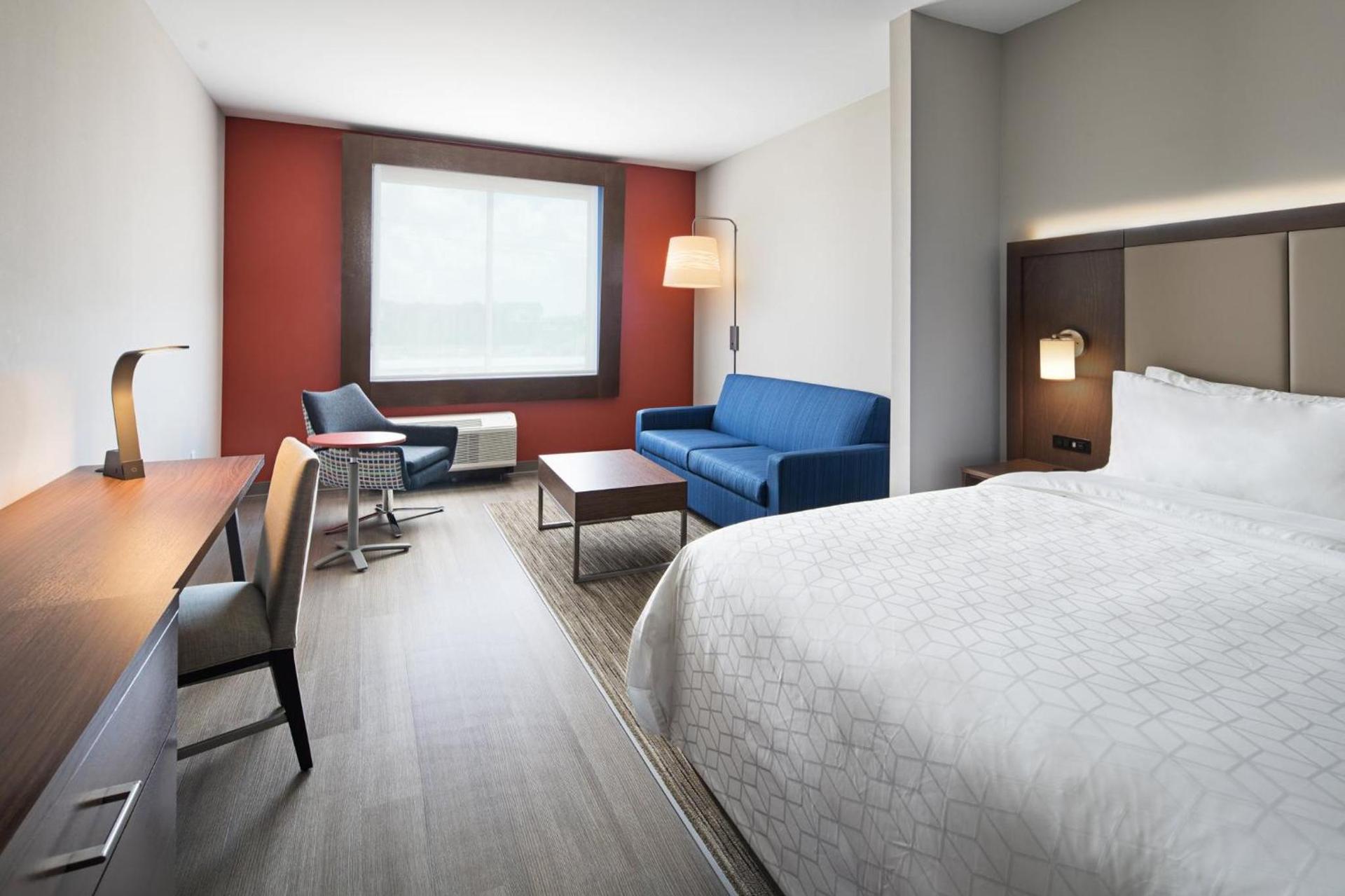 Holiday Inn Express & Suites Lubbock Central - Univ Area by IHG photo 27