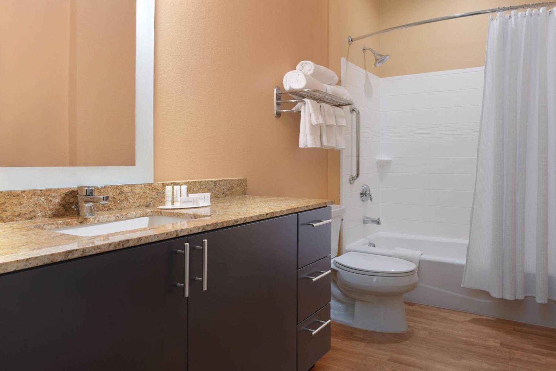 TownePlace Suites by Marriott Lake Jackson Clute photo 24