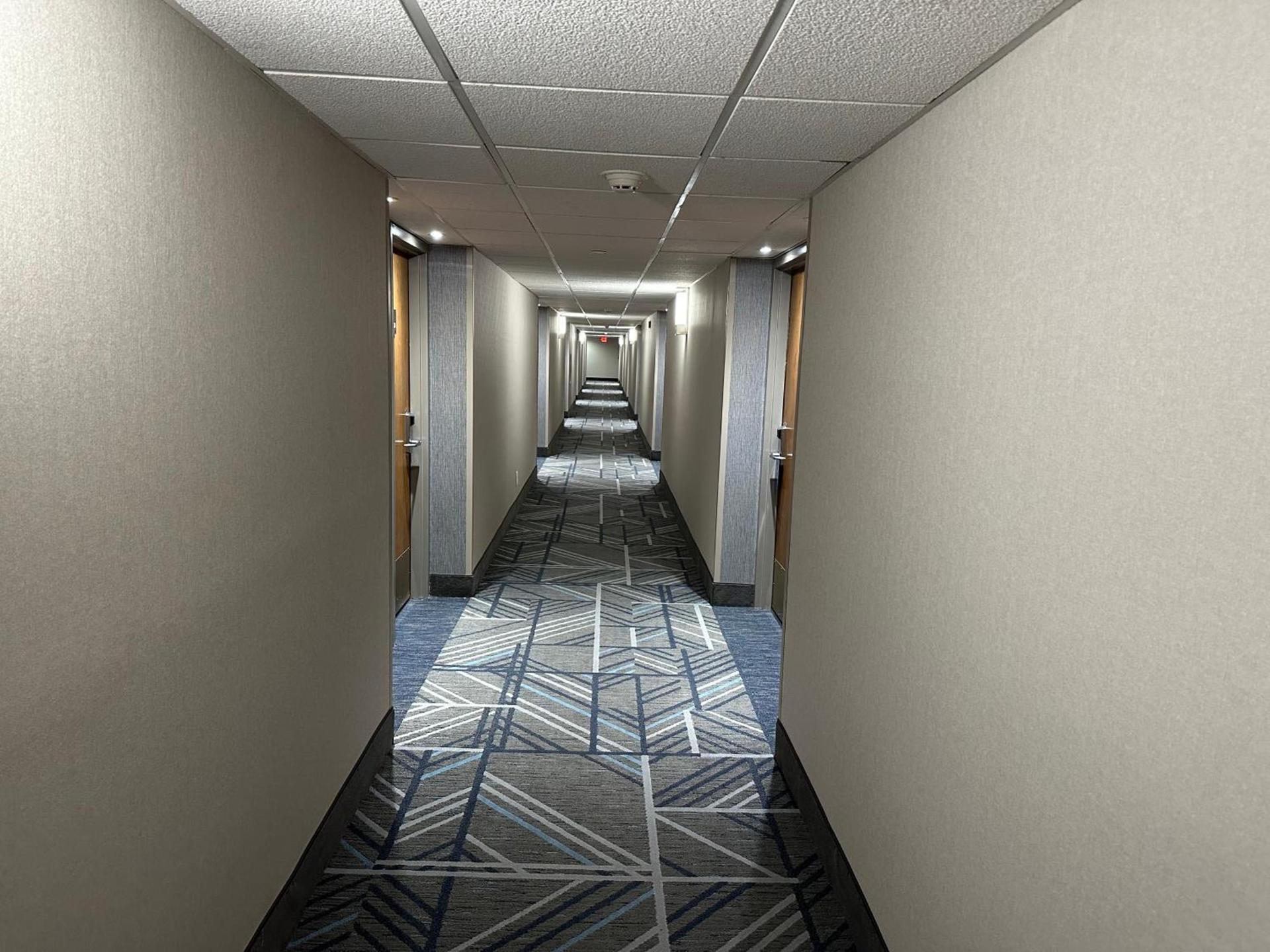 Holiday Inn Express & Suites Eden Prairie - Minneapolis by IHG photo 9