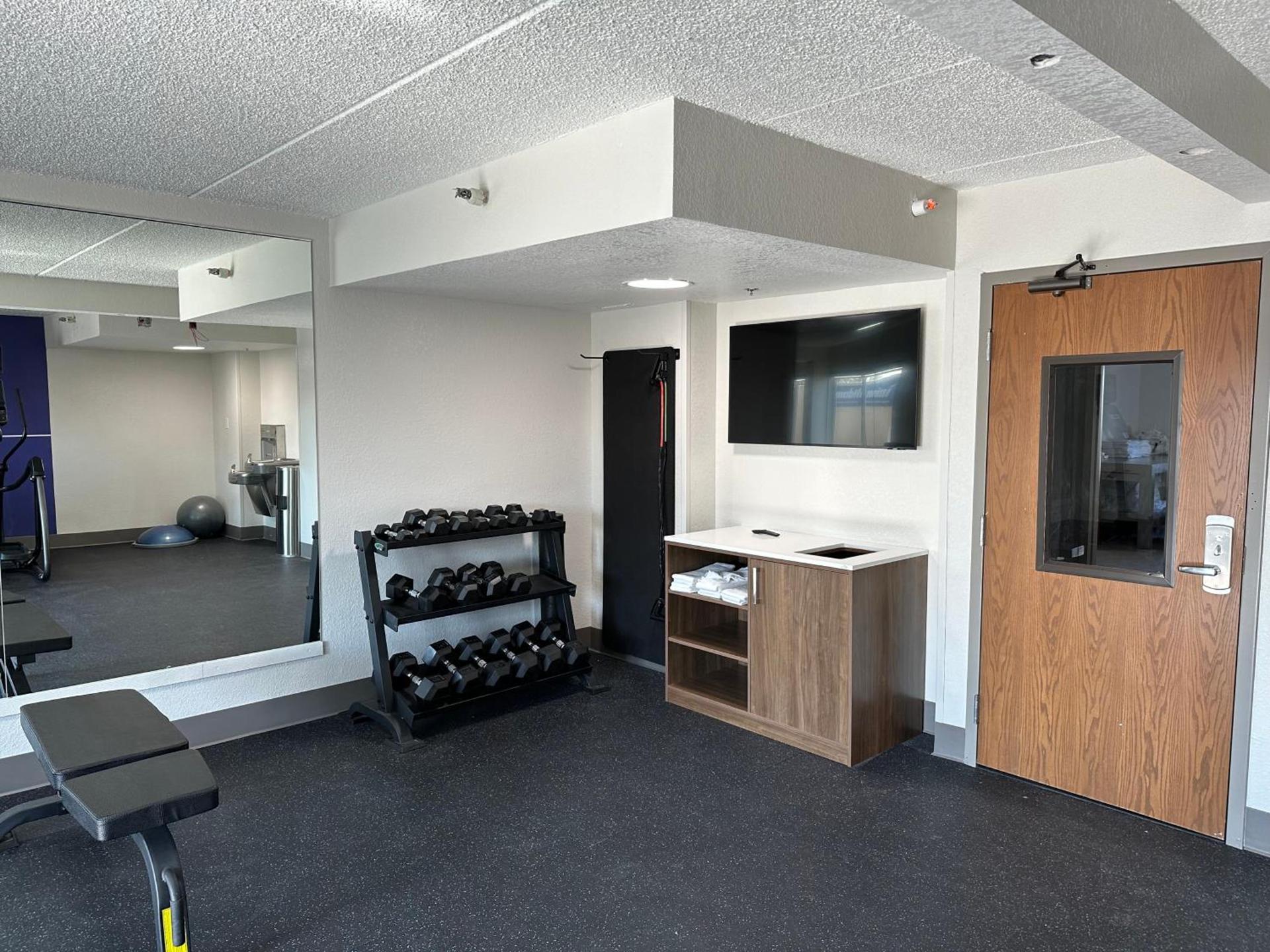 Holiday Inn Express & Suites Eden Prairie - Minneapolis by IHG photo 10