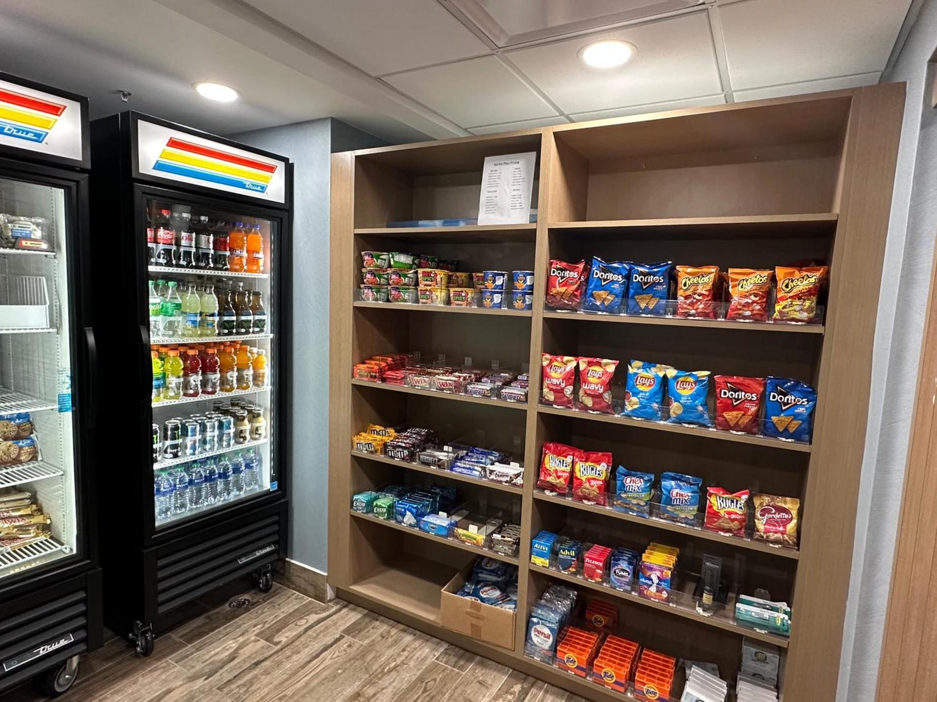 Holiday Inn Express & Suites Eden Prairie - Minneapolis by IHG photo 11