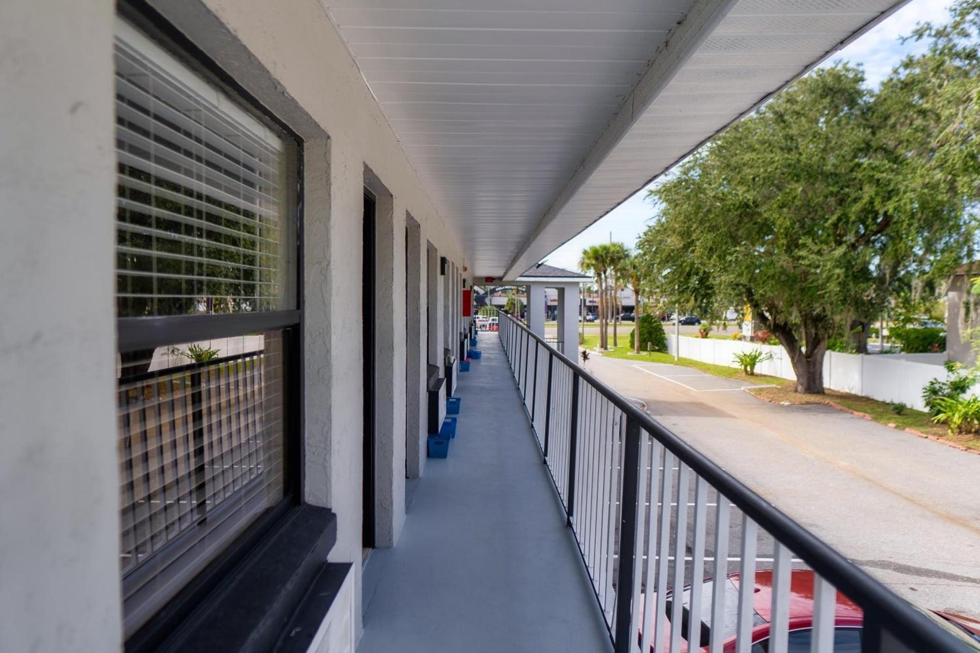 Sunshine Inn photo 27