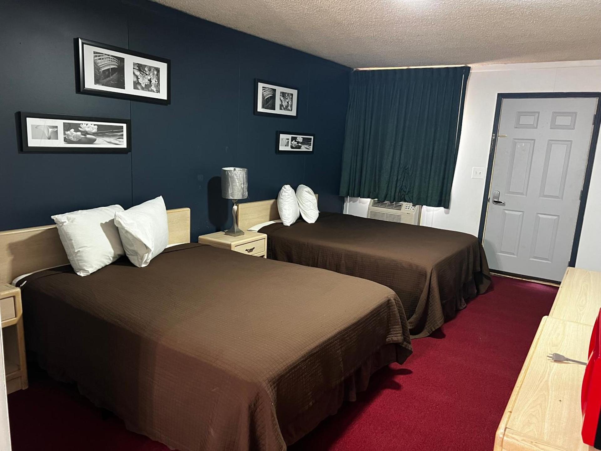 country club inn photo 5