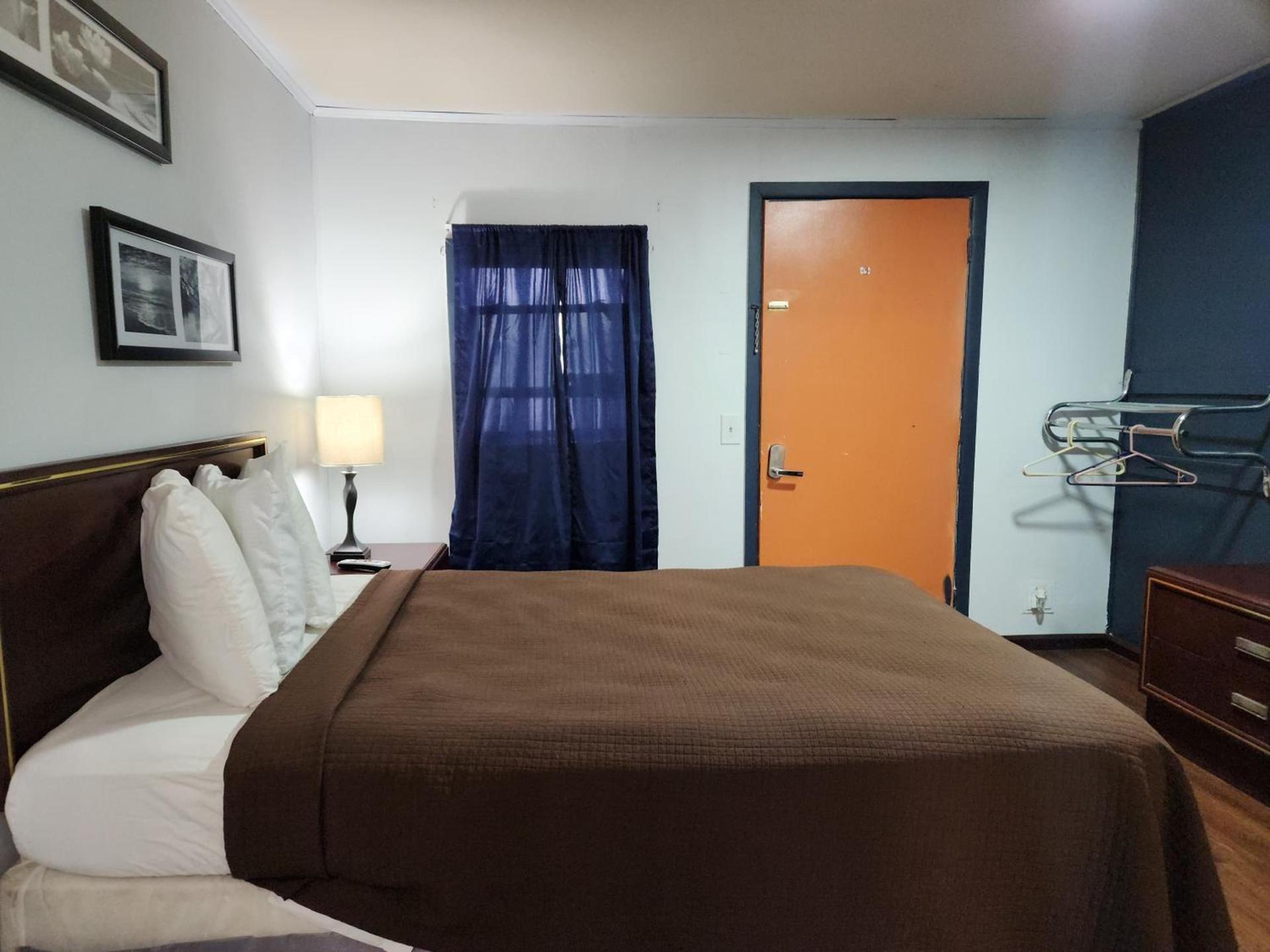 country club inn photo 8
