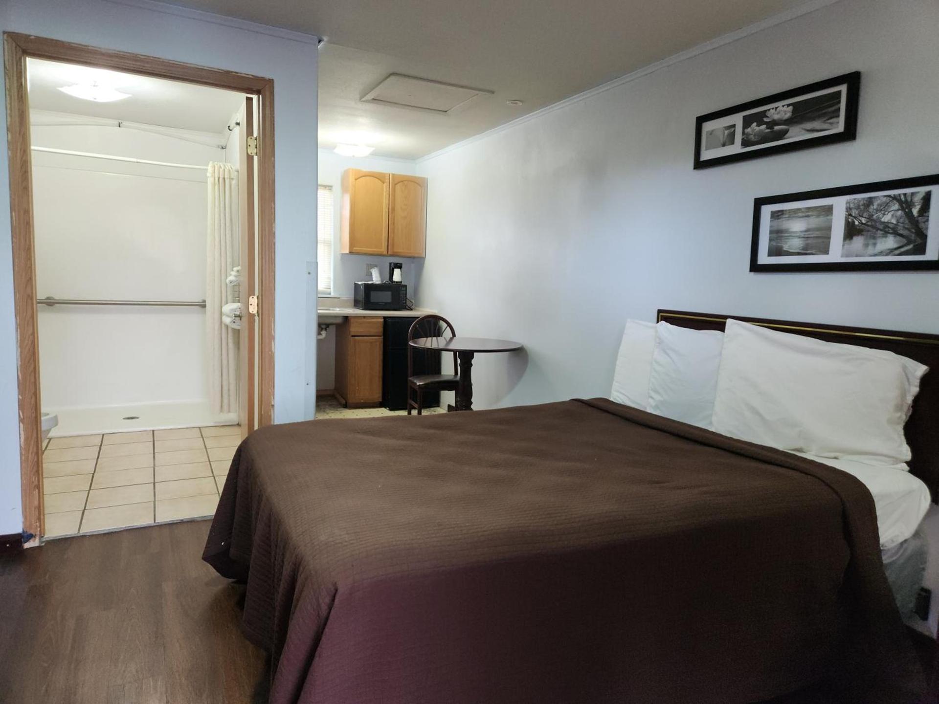 country club inn photo 3