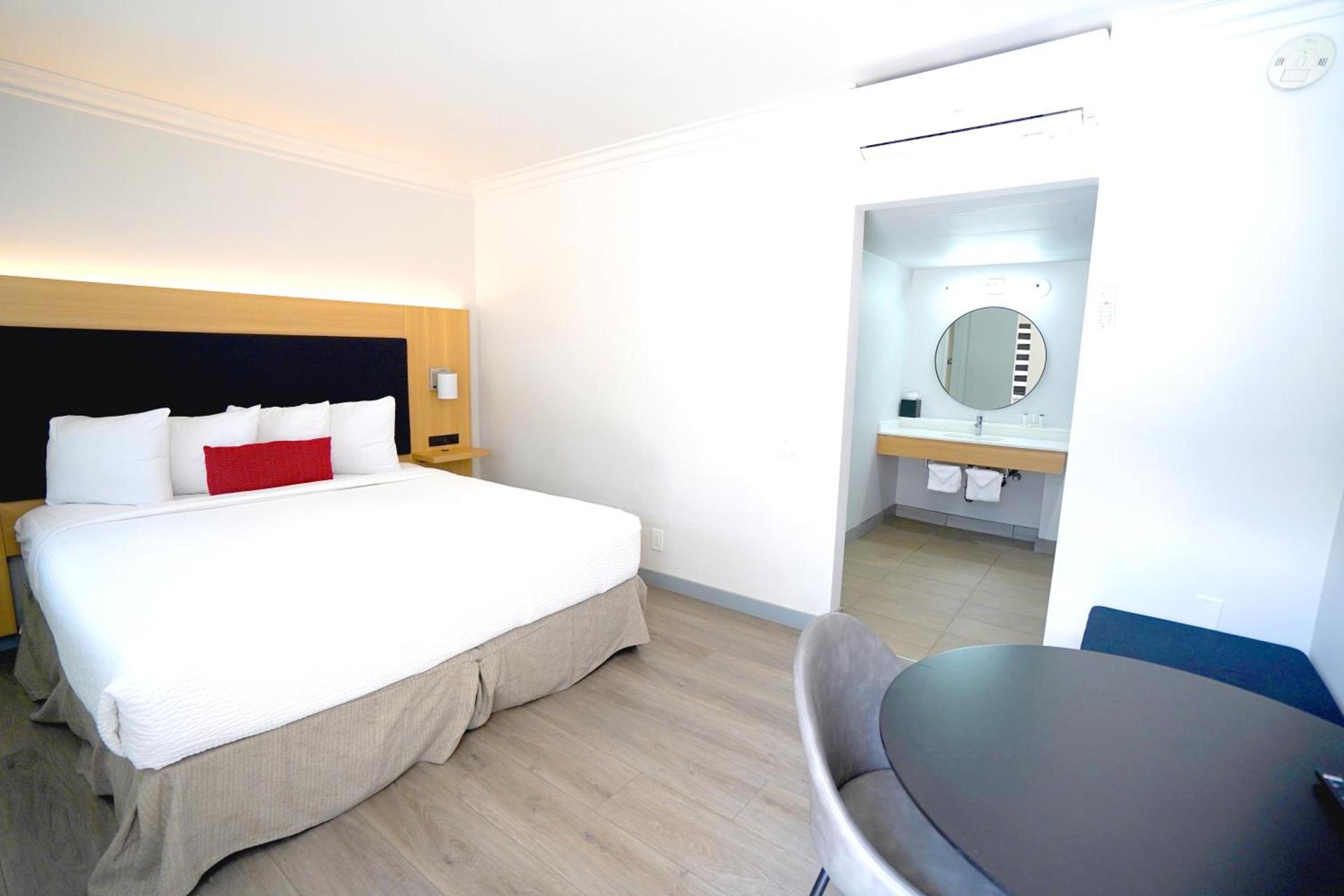 The Live Hotel photo 33
