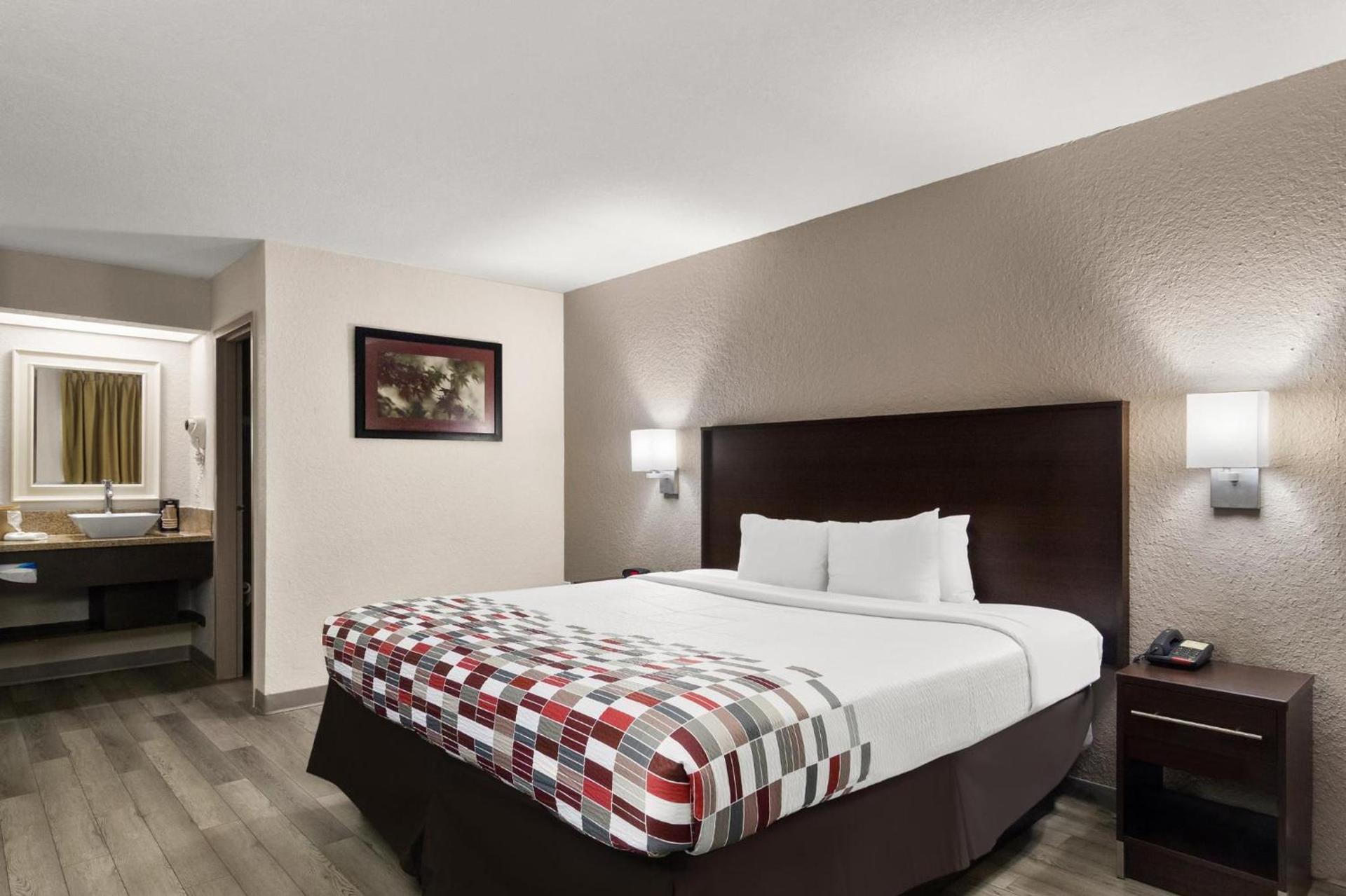 Red Roof Inn Kingsland photo 8