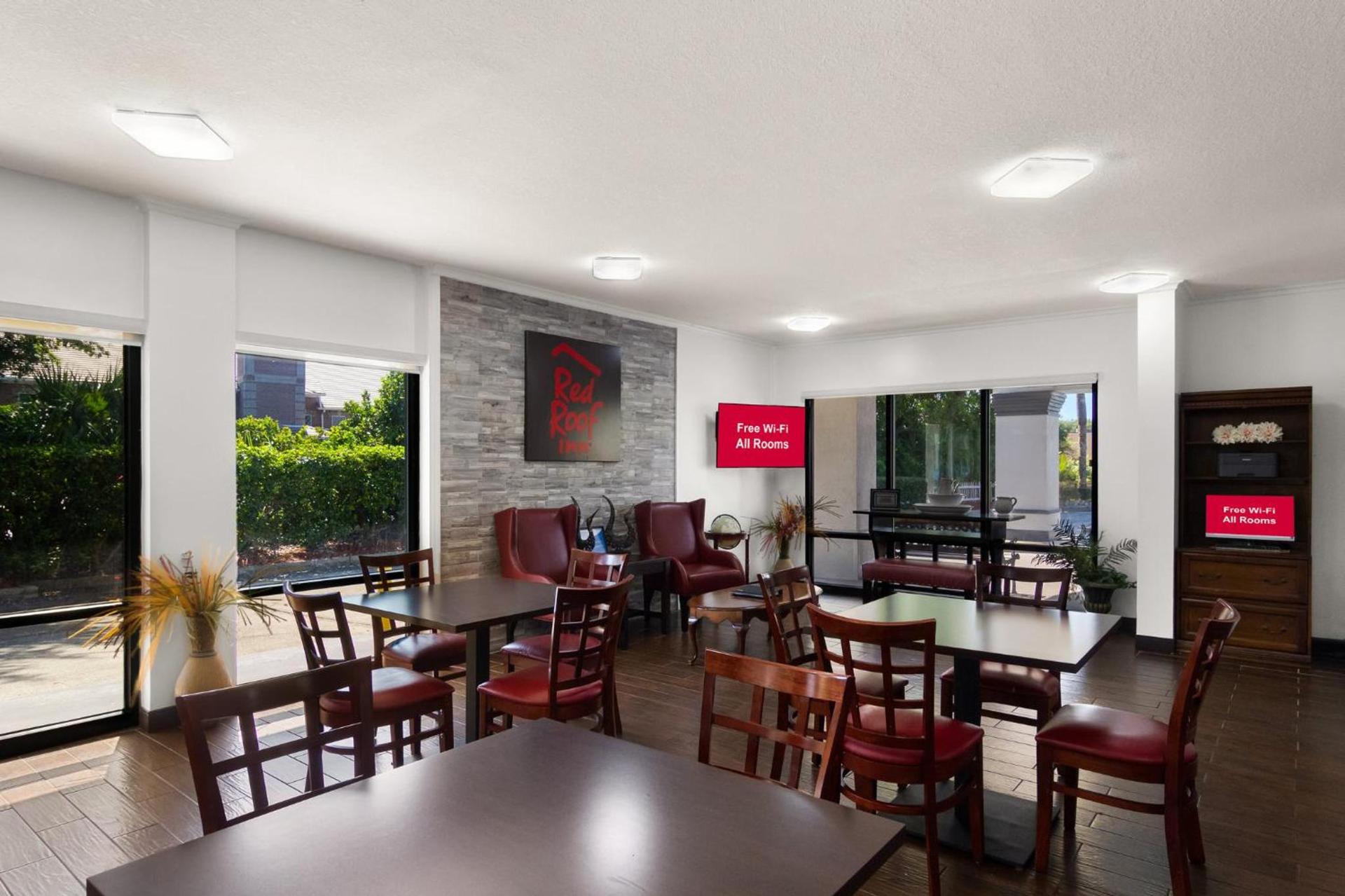 Red Roof Inn Kingsland photo 30