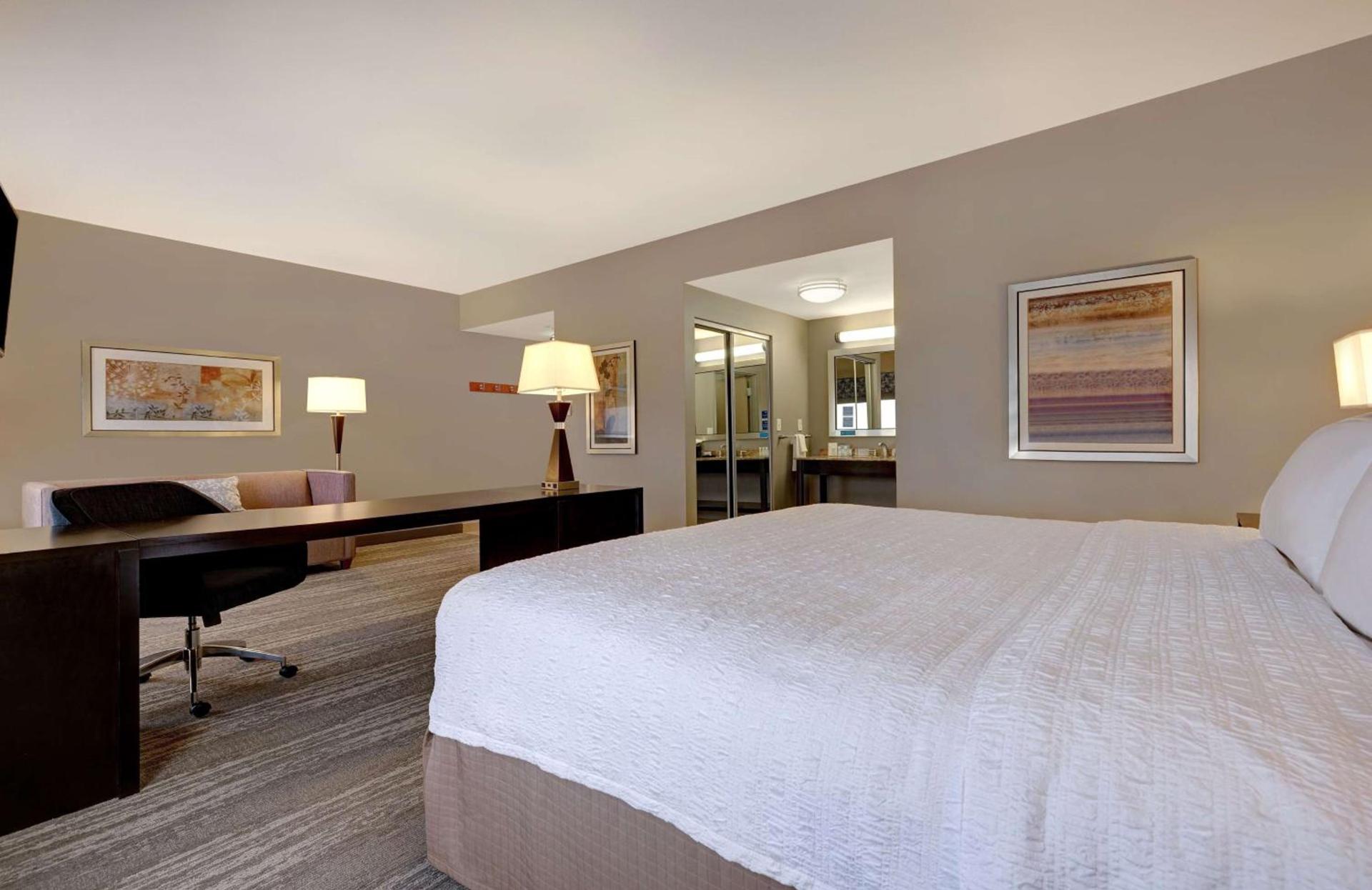 Hampton Inn & Suites Tampa Northwest/Oldsmar photo 26