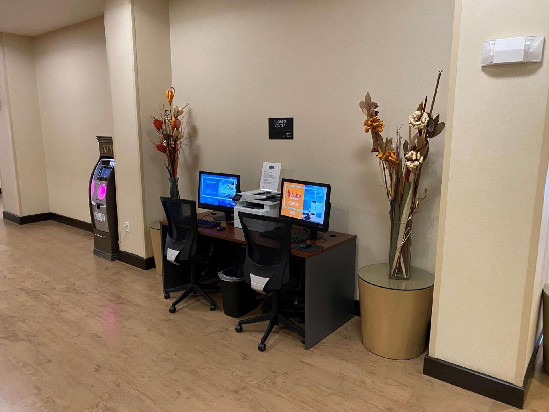 Hampton Inn & Suites Tampa Northwest/Oldsmar photo 40