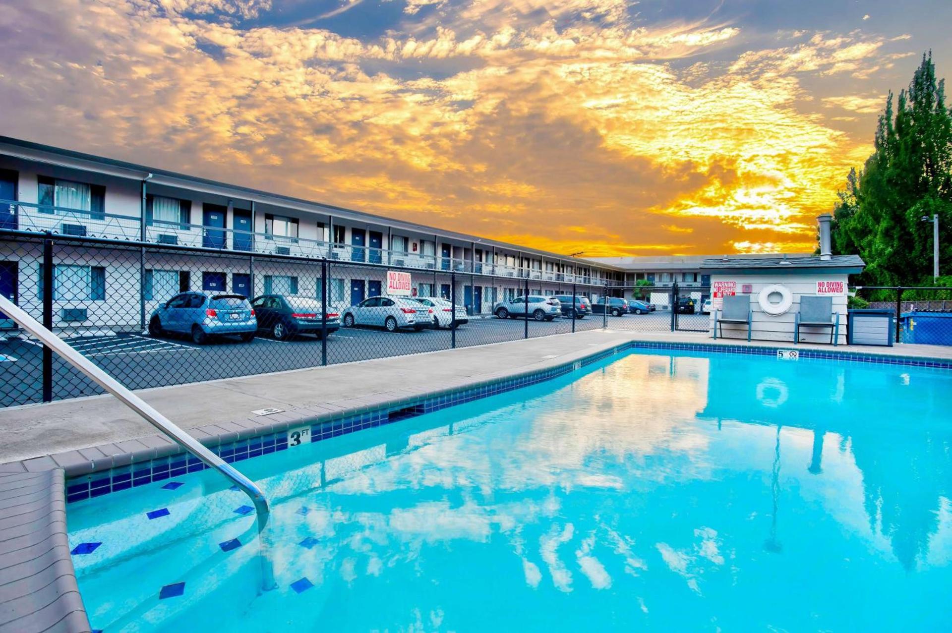 Motel 6-Salem, OR - Expo Center photo 2