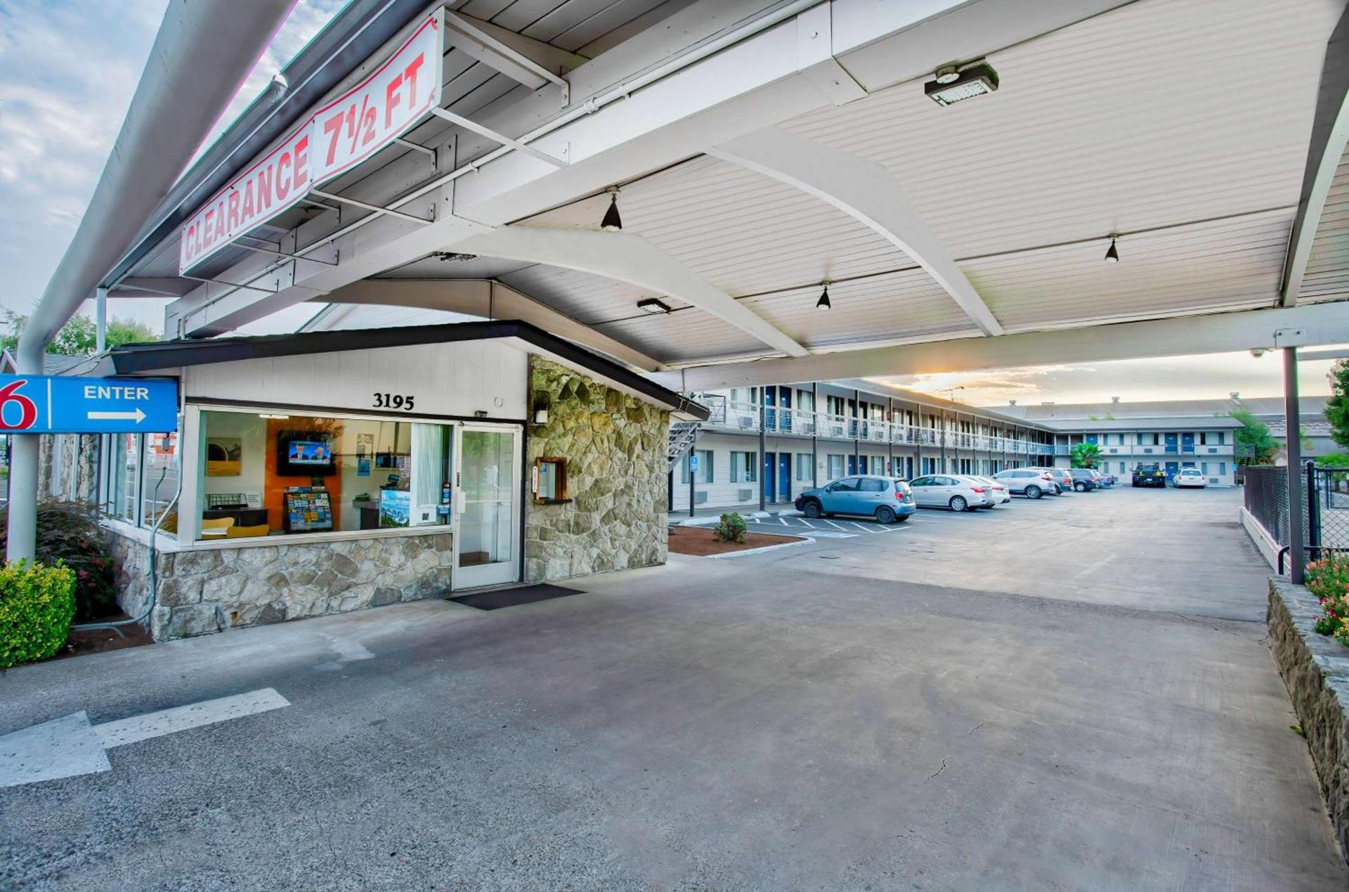 Motel 6-Salem, OR - Expo Center photo 3