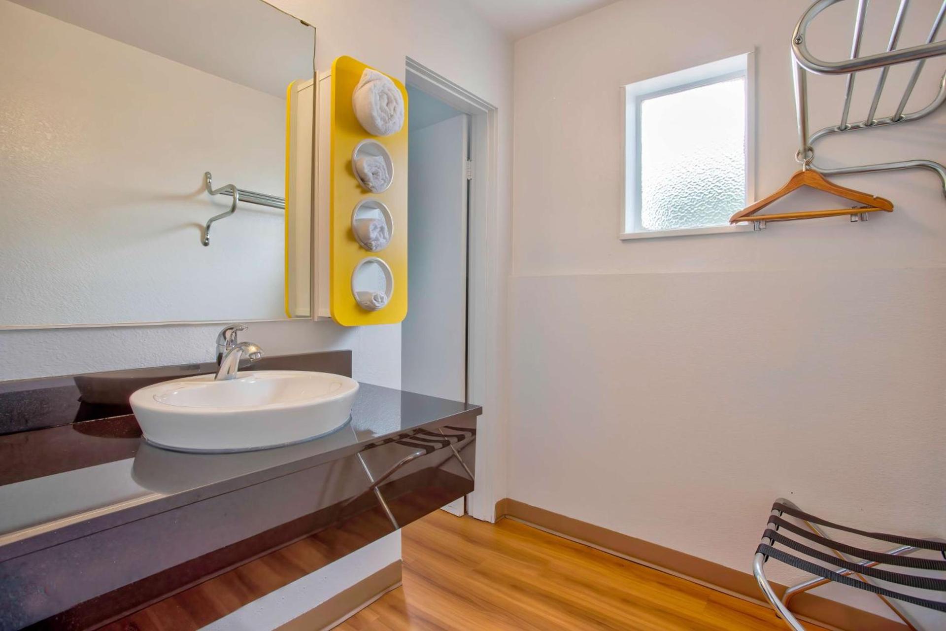 Motel 6-Salem, OR - Expo Center photo 16