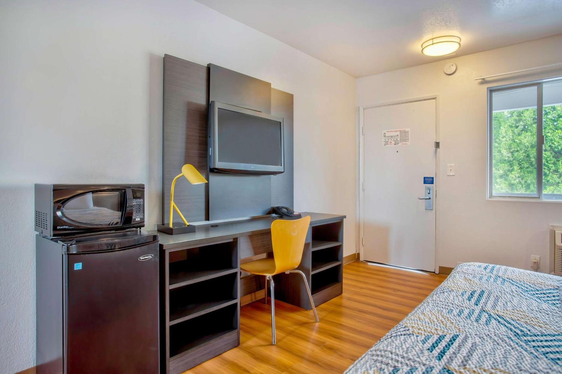 Motel 6-Salem, OR - Expo Center photo 15