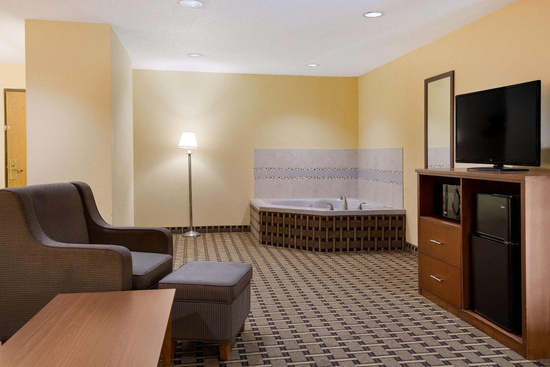 Quality Inn Ashland I 71 & US 250 photo 19