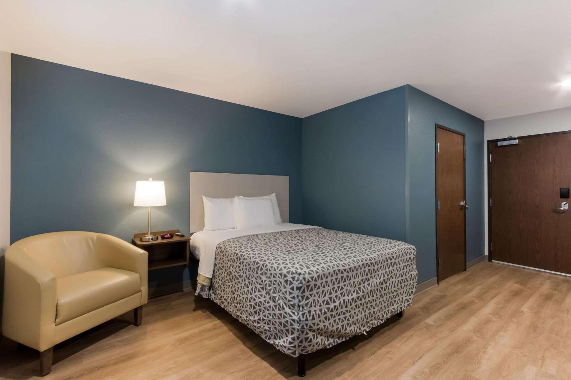 WoodSpring Suites Chandler Airport photo 25