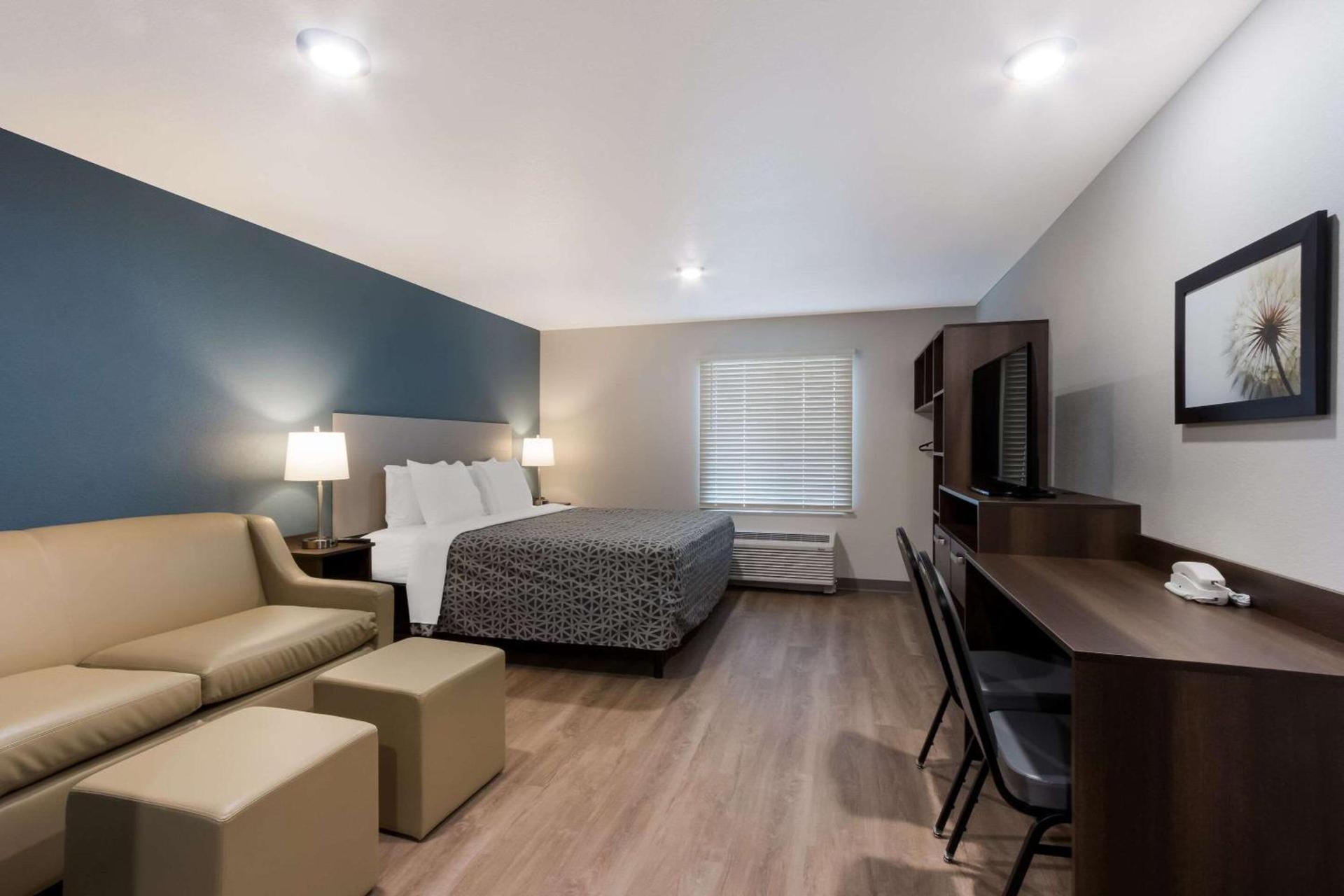 WoodSpring Suites Chandler Airport photo 27