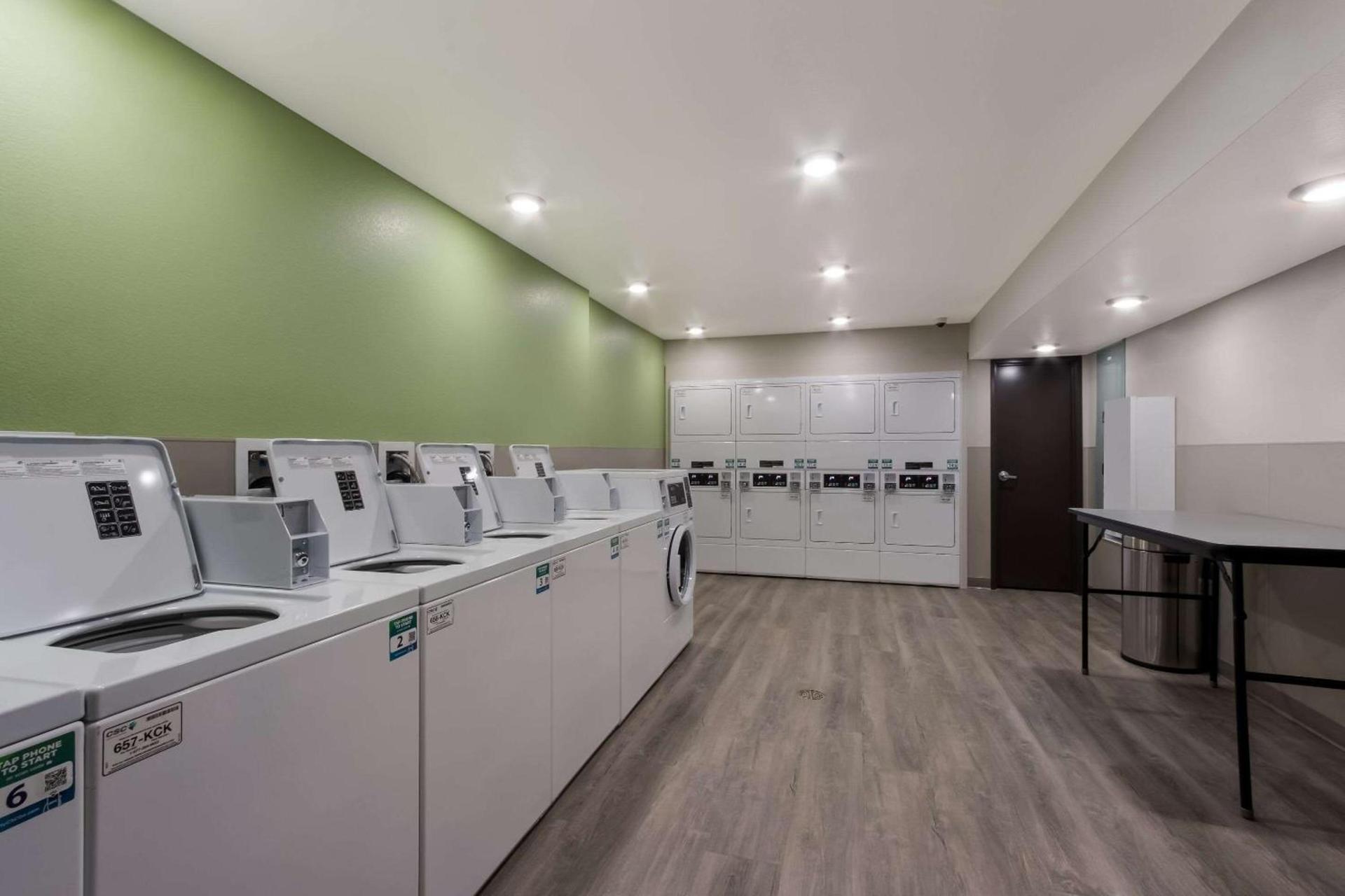 WoodSpring Suites Chandler Airport photo 31