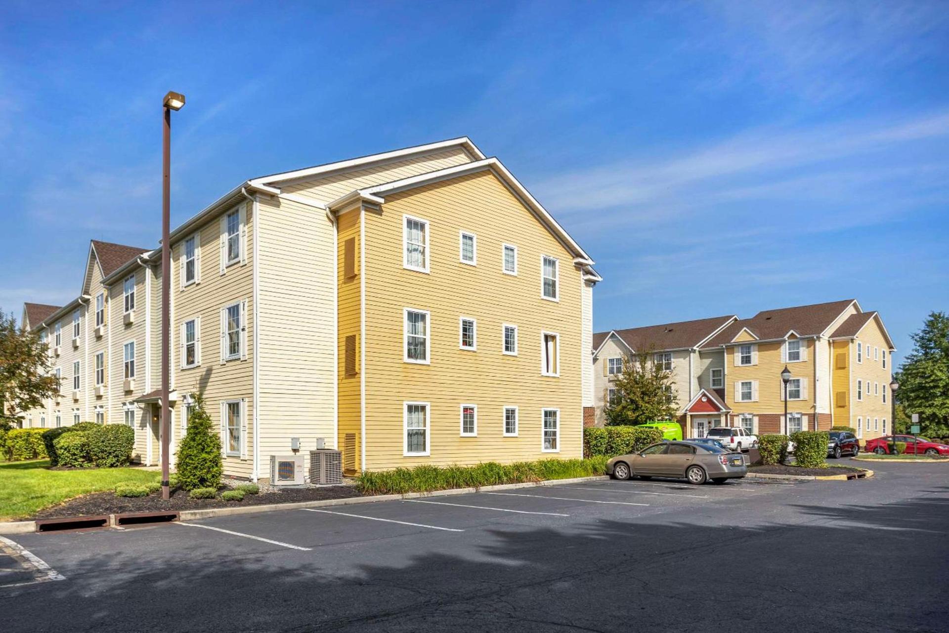 MainStay Suites Mt Laurel - Philadelphia photo 4