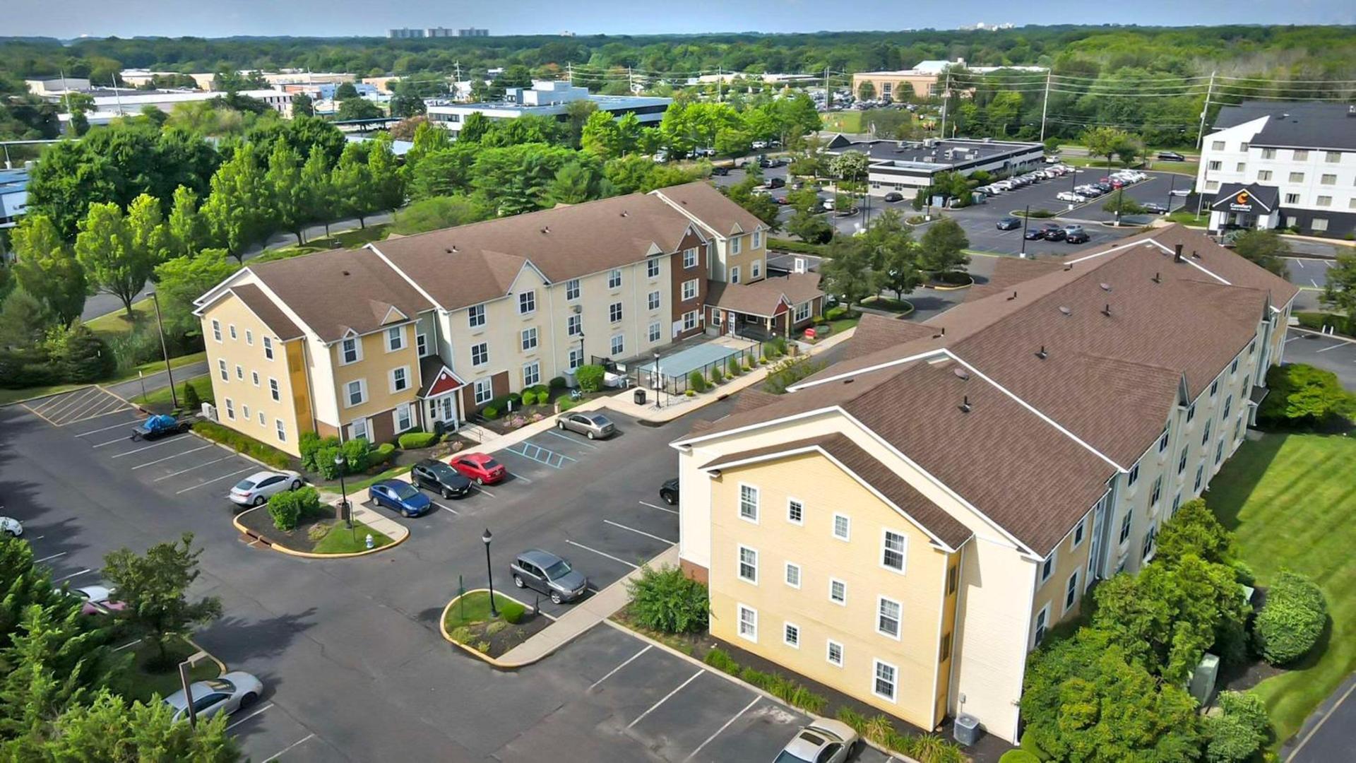 MainStay Suites Mt Laurel - Philadelphia photo 9