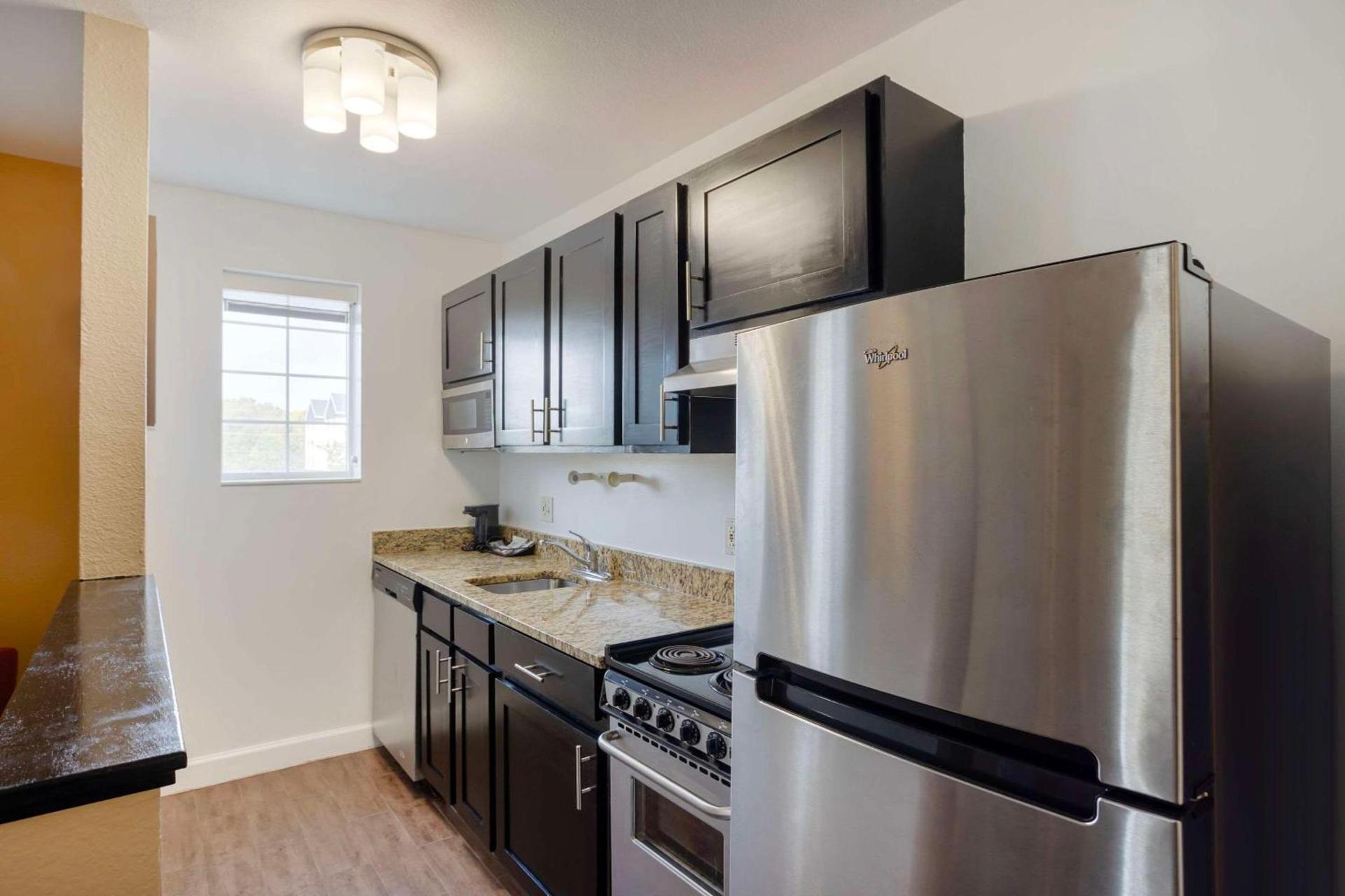 MainStay Suites Mt Laurel - Philadelphia photo 48