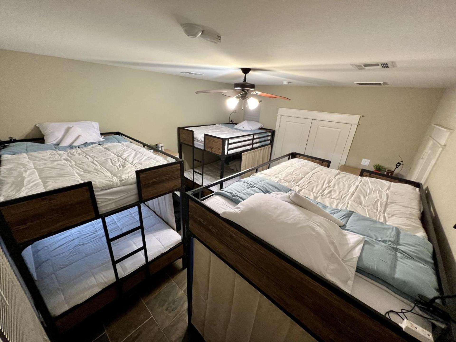 MyCrib Houston Hostel photo 21