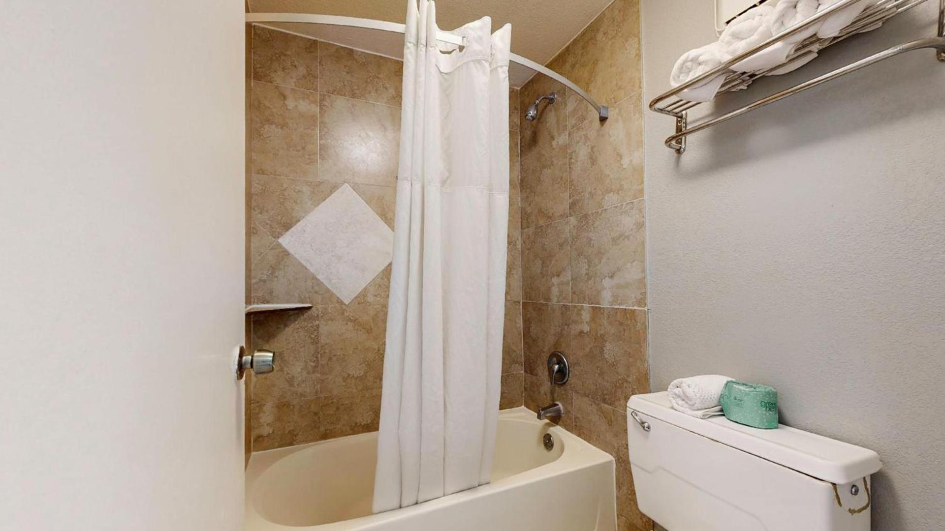 Days Inn by Wyndham Orlando Downtown photo 20