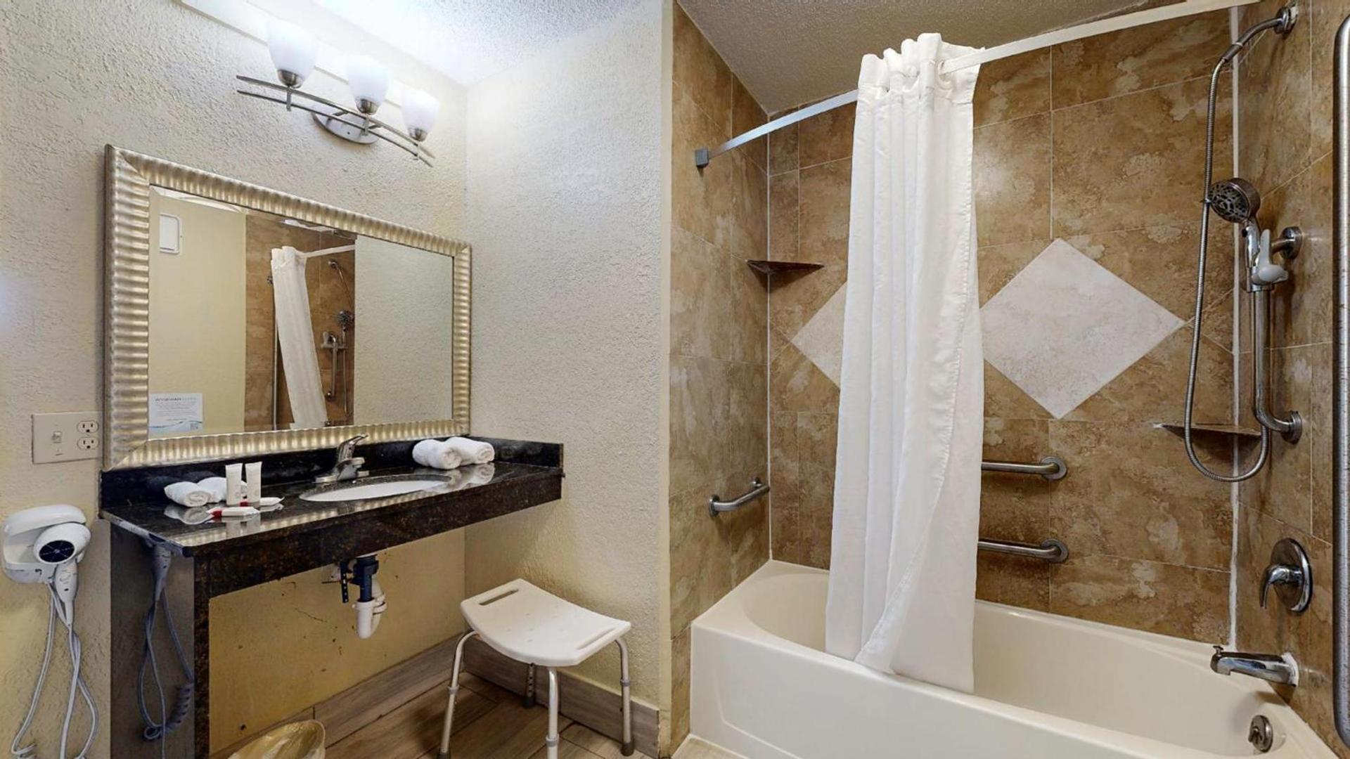 Days Inn by Wyndham Orlando Downtown photo 34