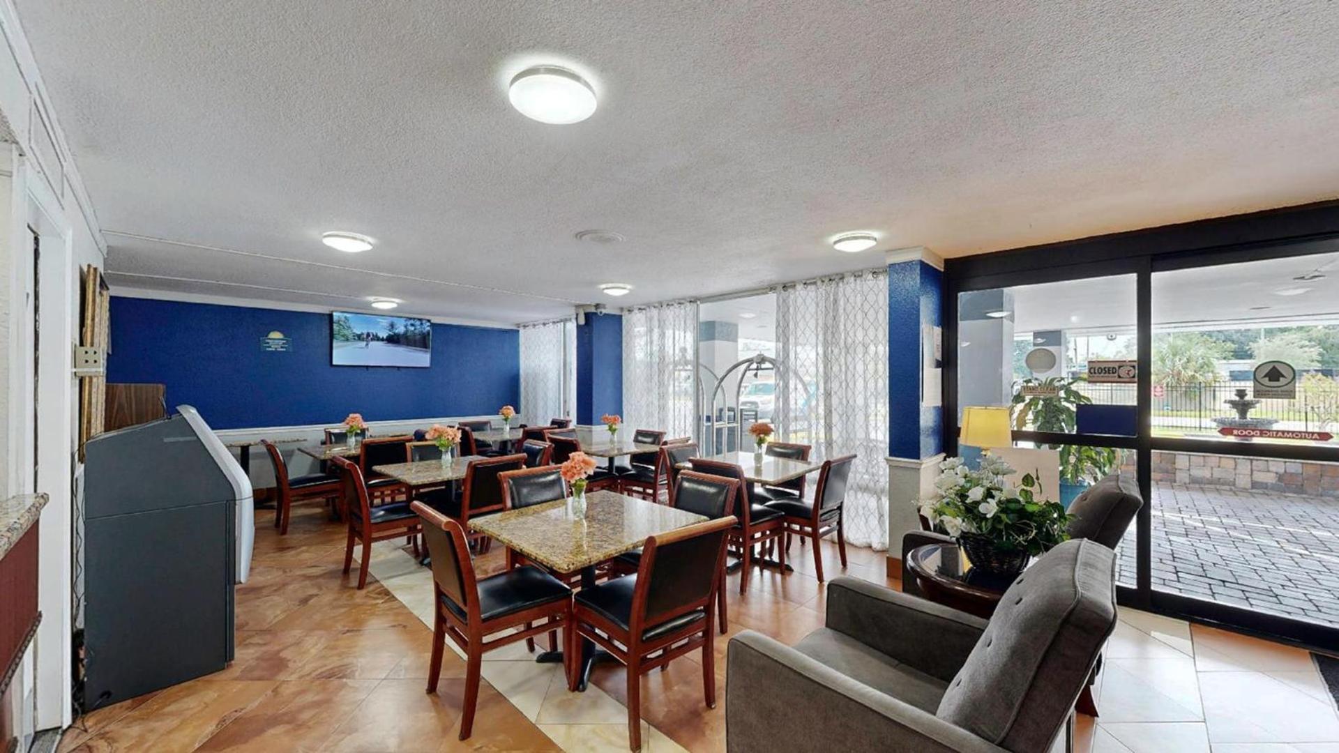 Days Inn by Wyndham Orlando Downtown photo 16