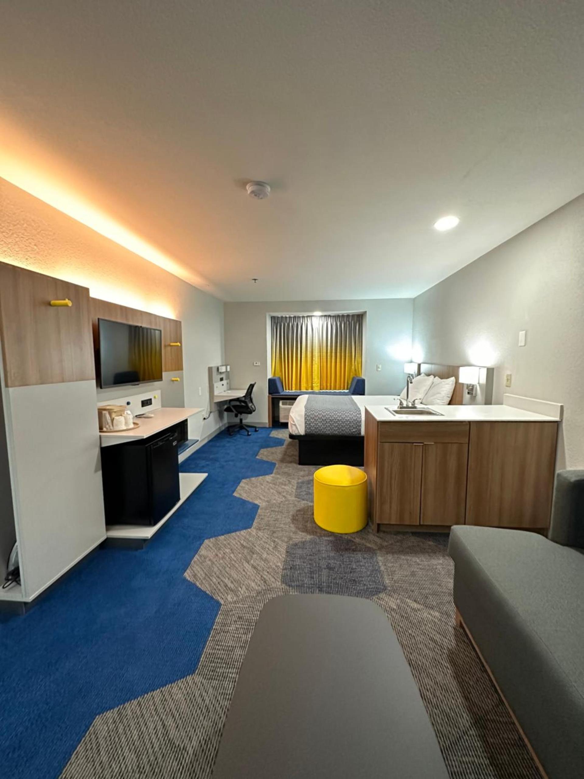 Microtel Inn & Suites by Wyndham of Houma photo 49