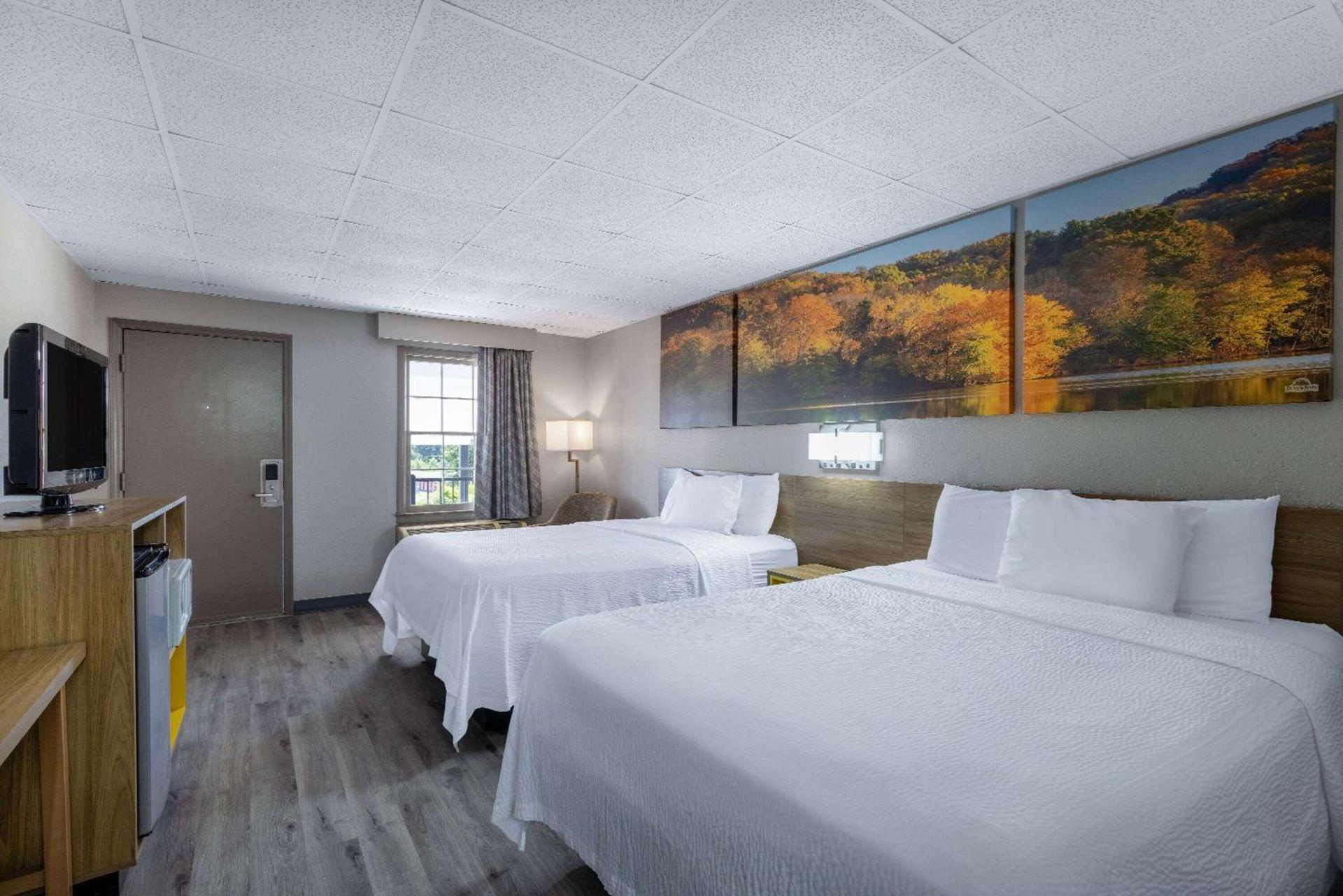 Days Inn by Wyndham Lincolnton photo 25