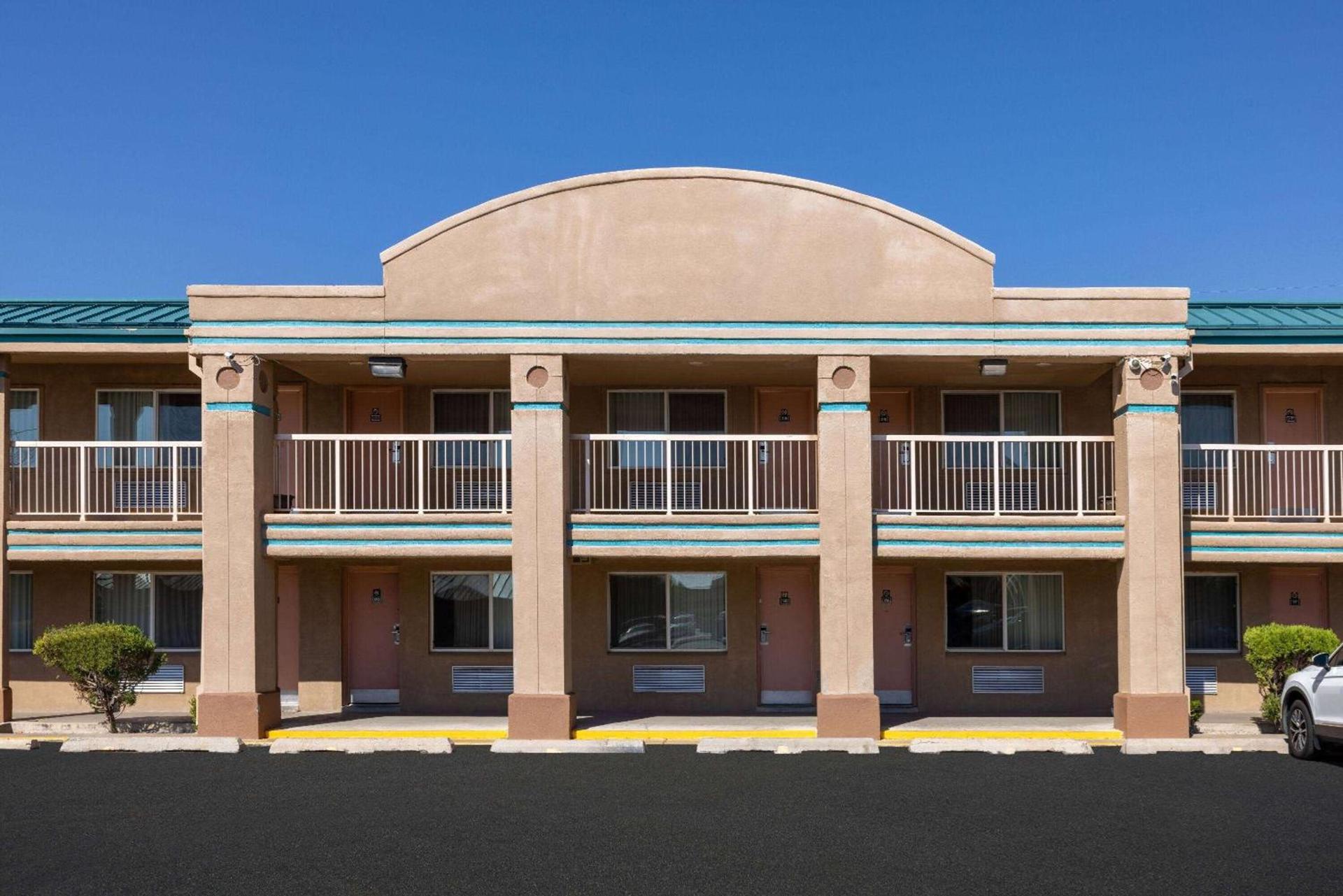 Days Inn by Wyndham Roswell photo 5