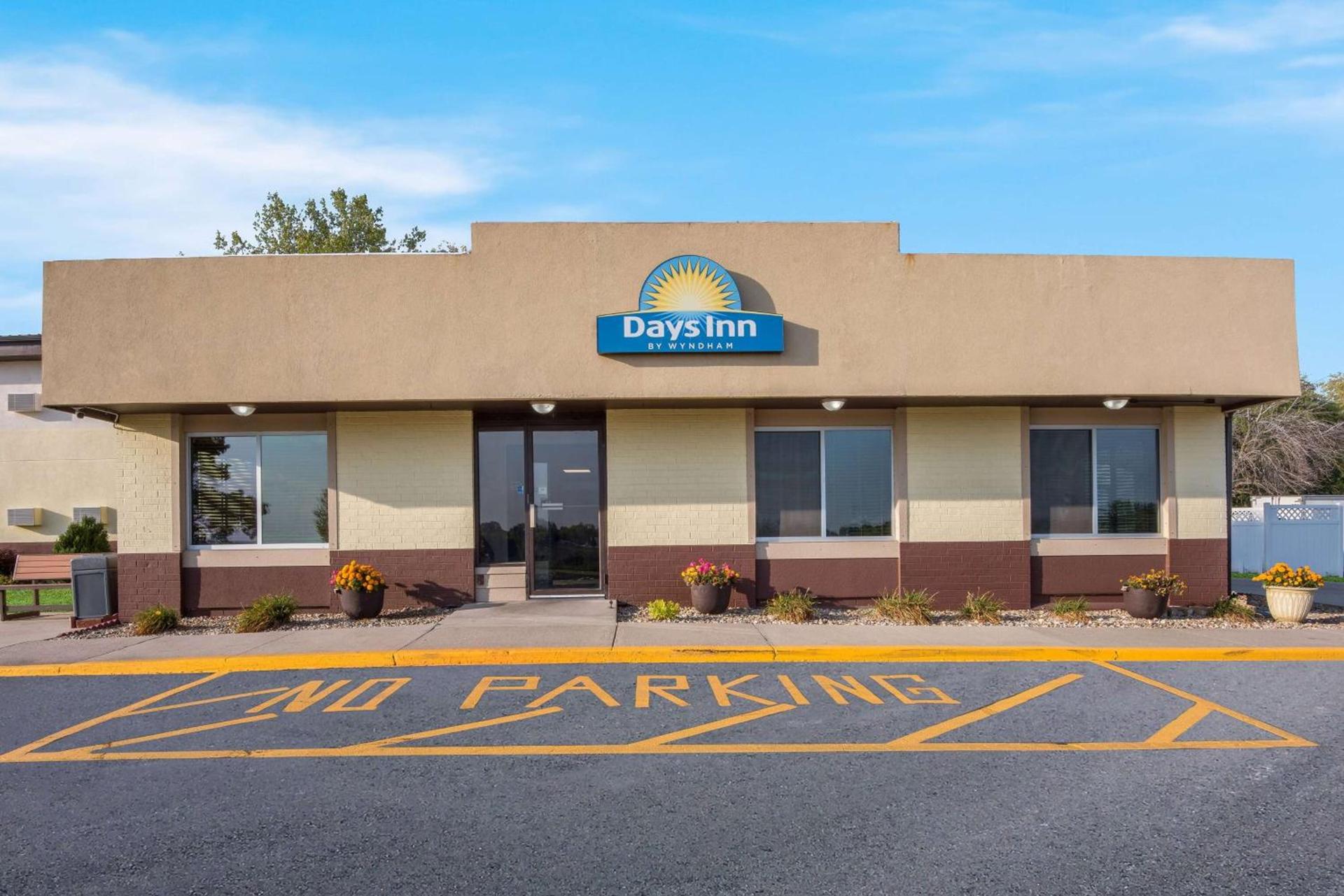 Days Inn by Wyndham Newton photo 5