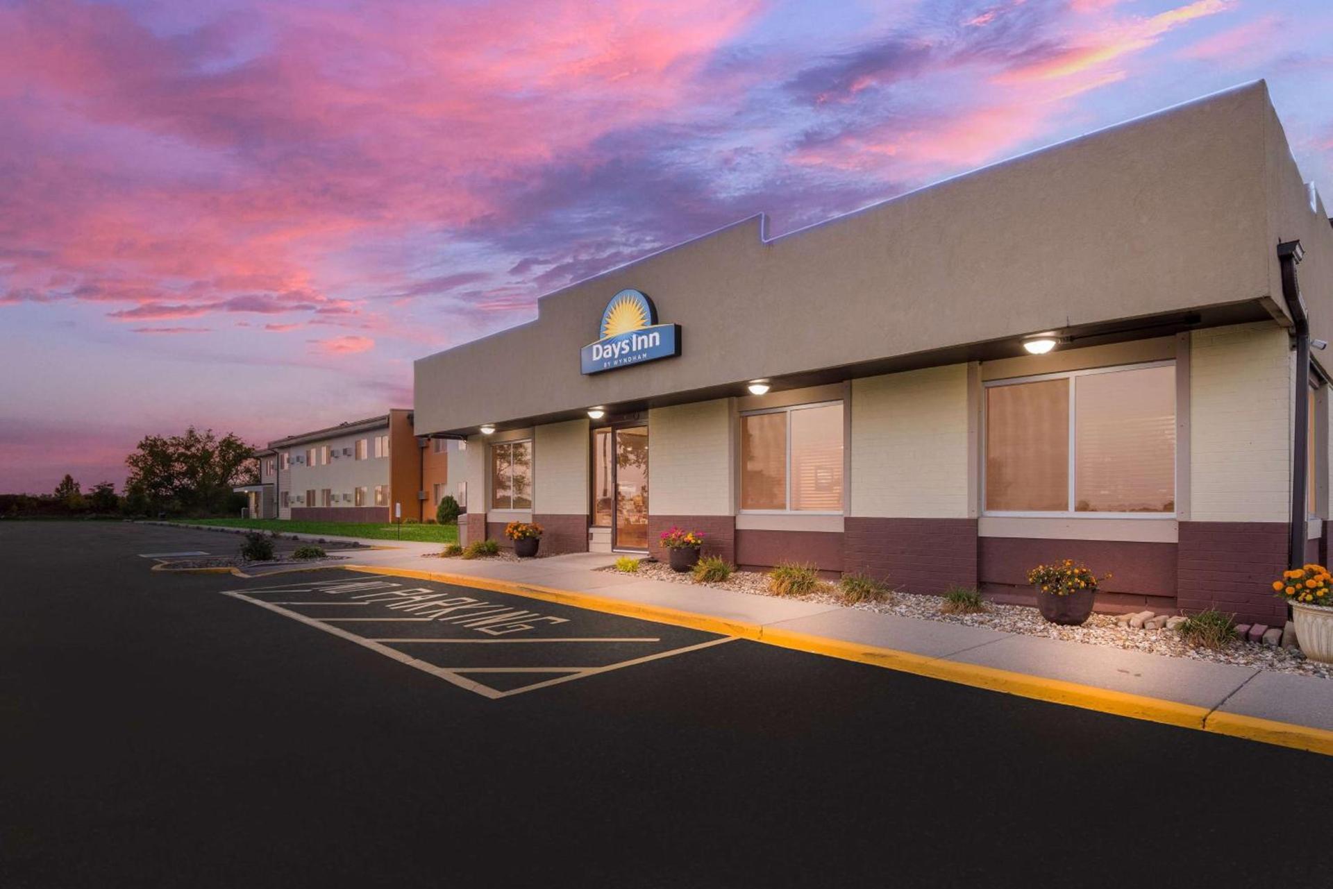 Days Inn by Wyndham Newton photo 7