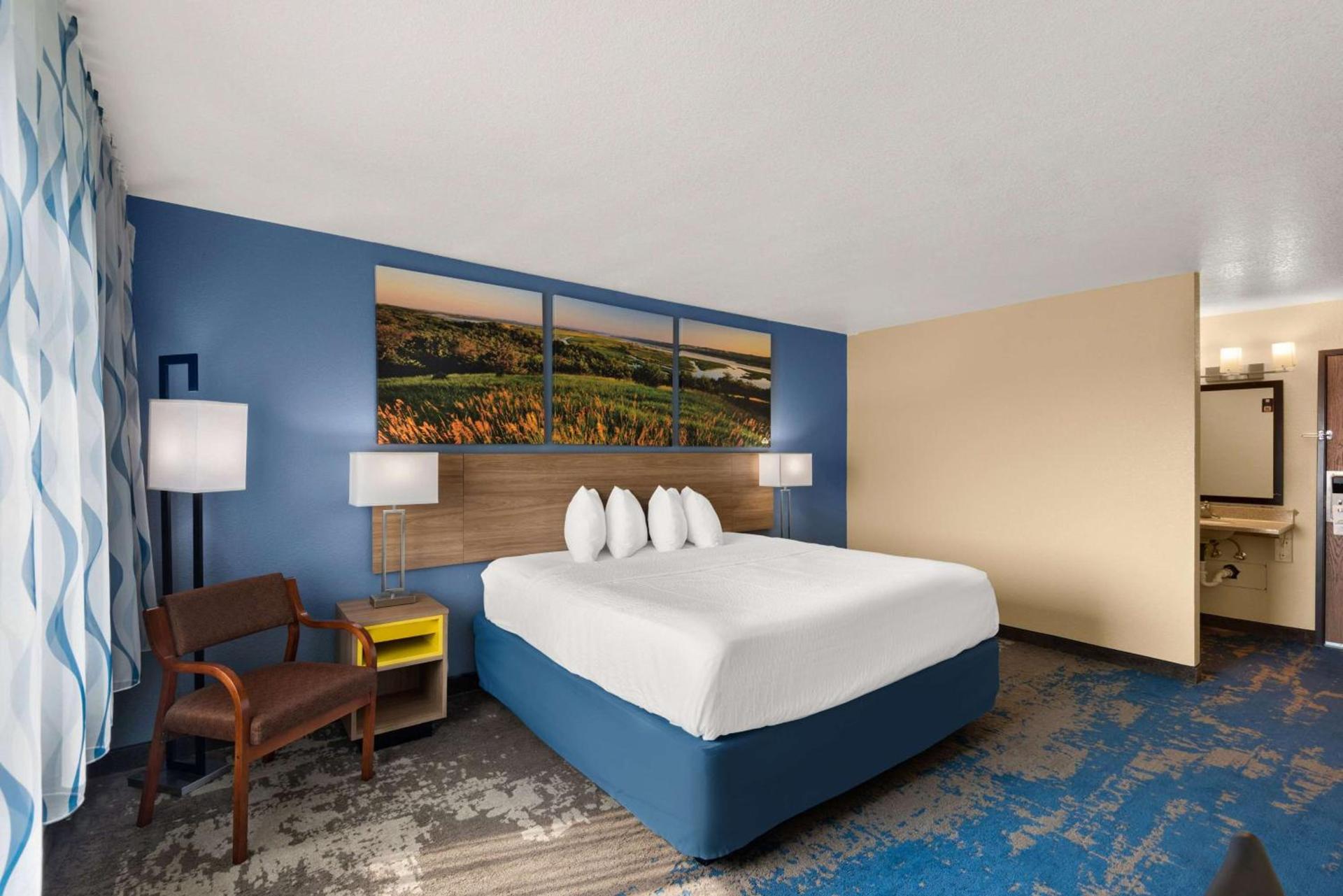 Days Inn by Wyndham Newton photo 21