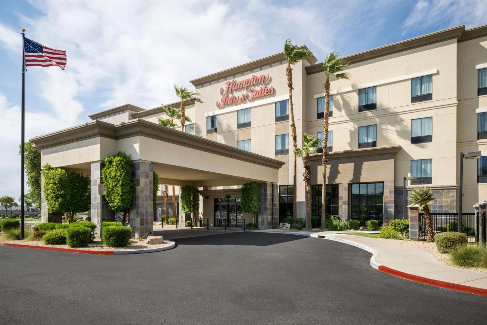 Hampton Inn & Suites Phoenix North/Happy Valley photo 2