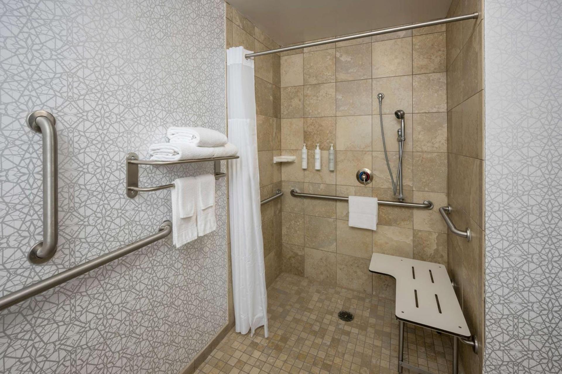 Hampton Inn & Suites Phoenix North/Happy Valley photo 30