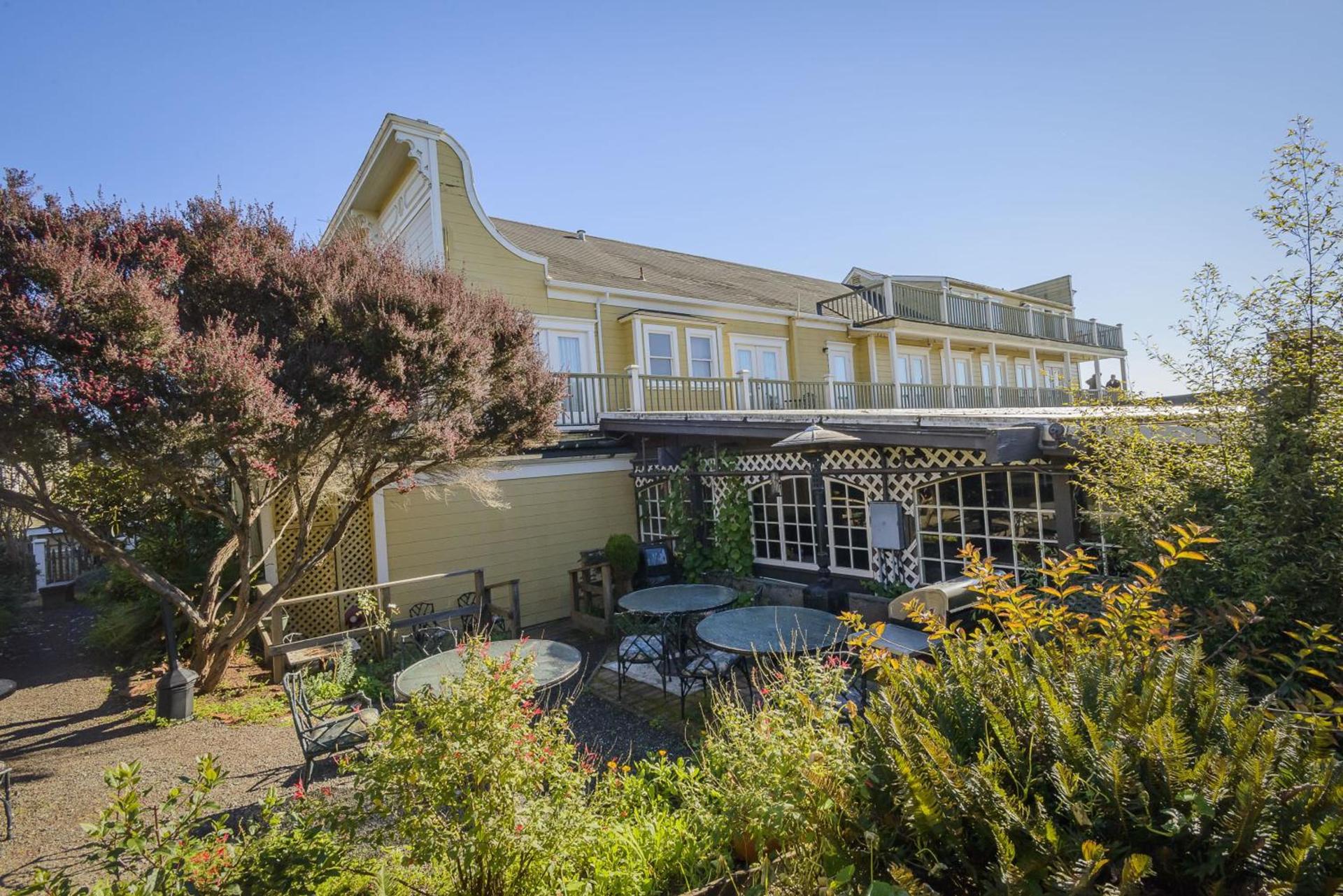 Mendocino Hotel & Garden photo 17