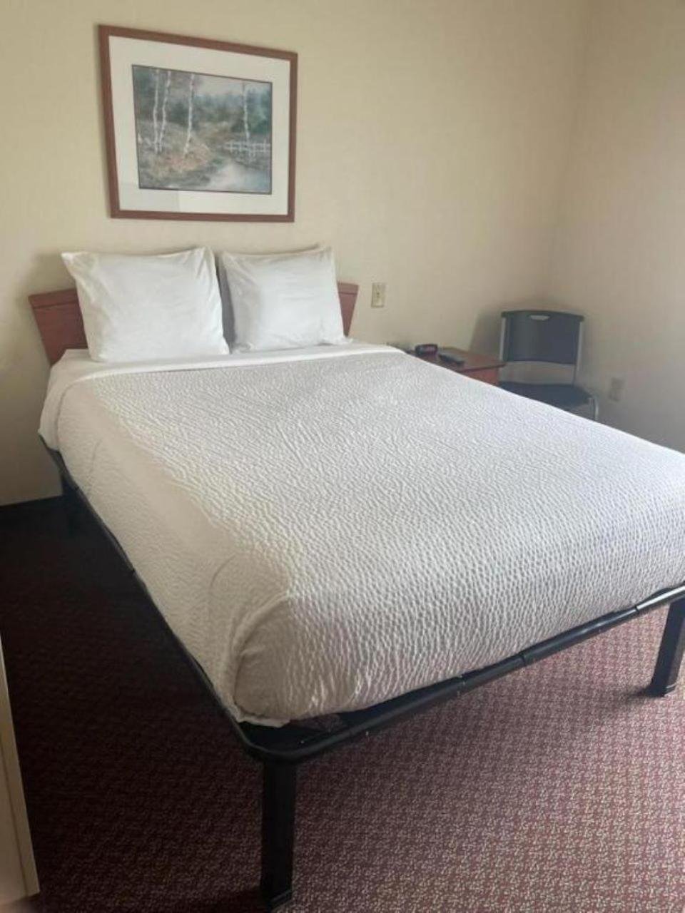 WoodSpring Suites Council Bluffs photo 25