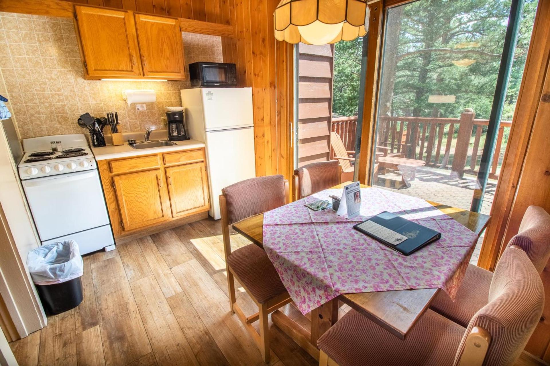 Castle Mountain Lodge photo 88