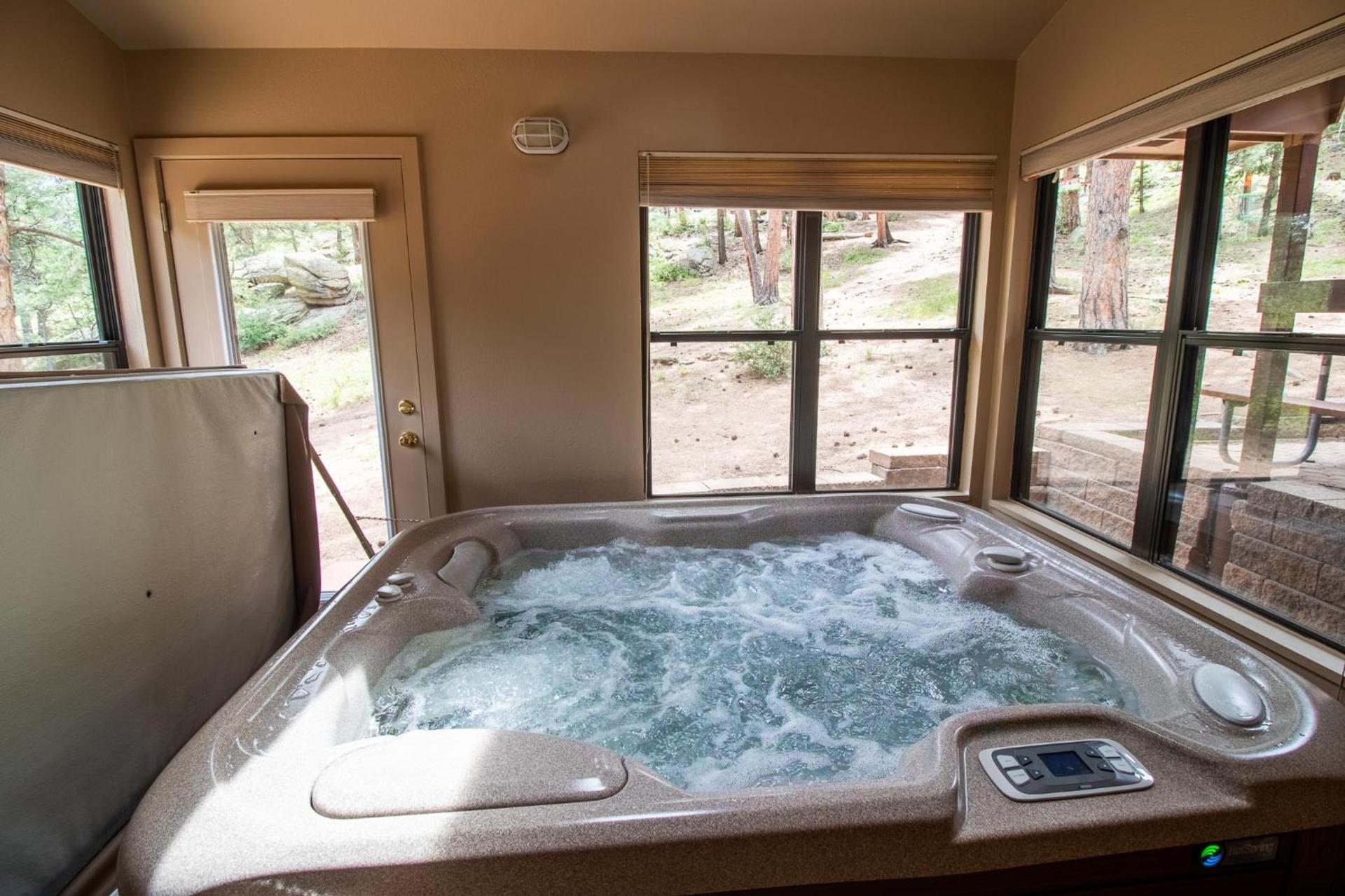 Castle Mountain Lodge photo 78