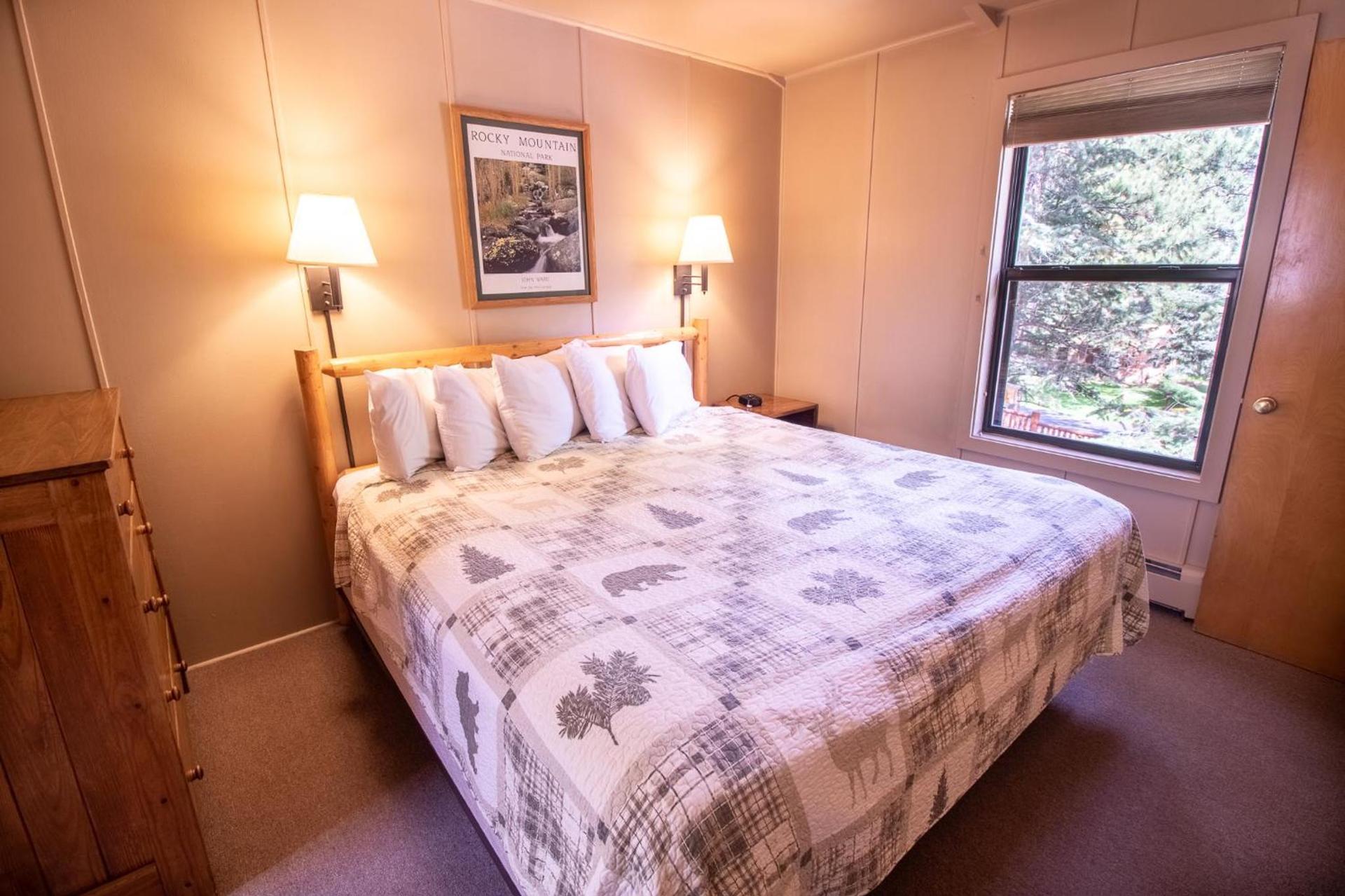 Castle Mountain Lodge photo 68