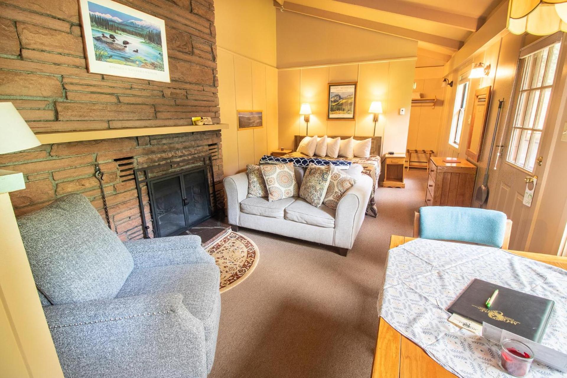 Castle Mountain Lodge photo 39